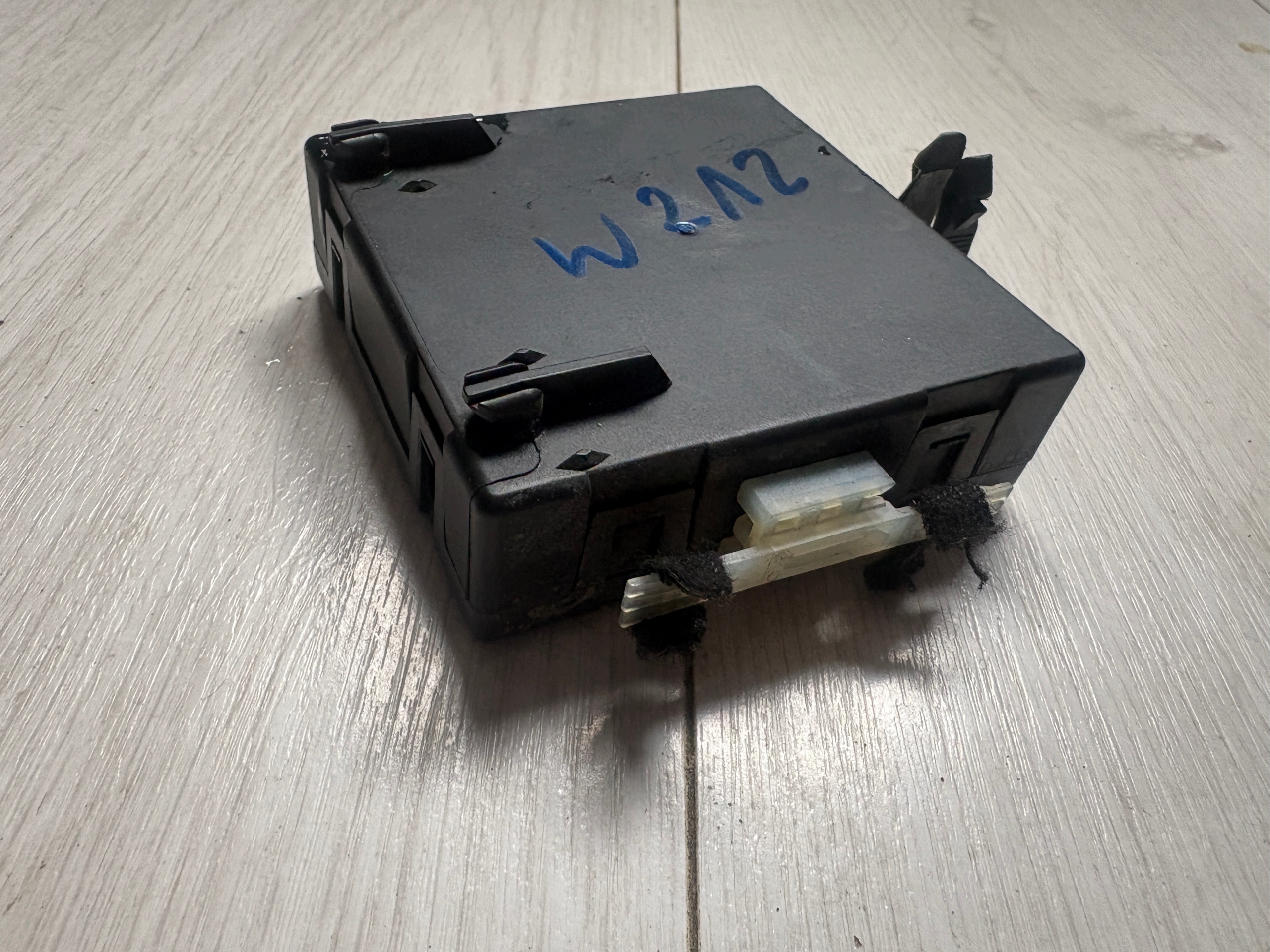 MERCEDES W212 module control unit door left front A2129004418