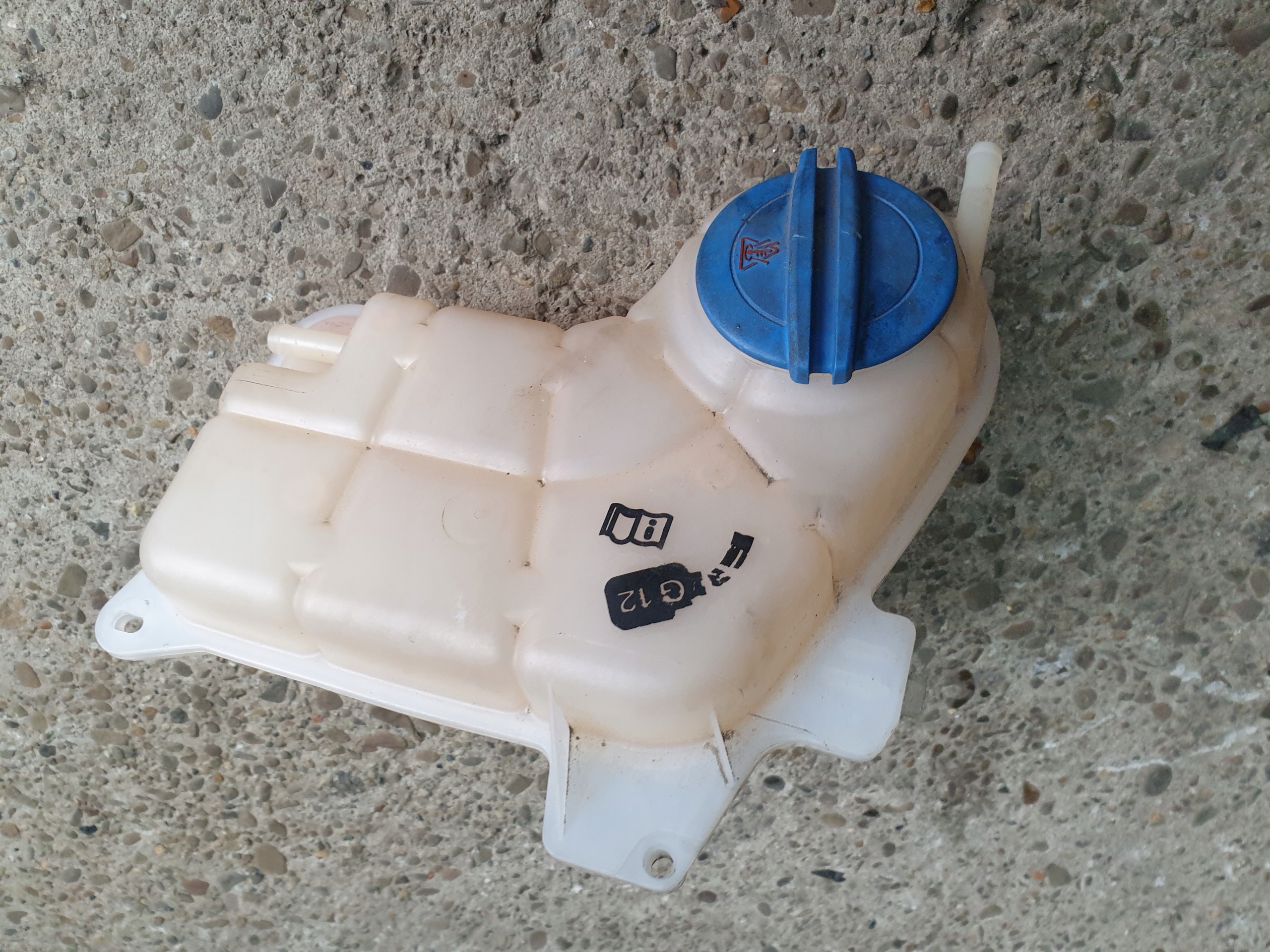 Réservoir eau SEAT EXEO AUDI A4 B7 8e0121403c