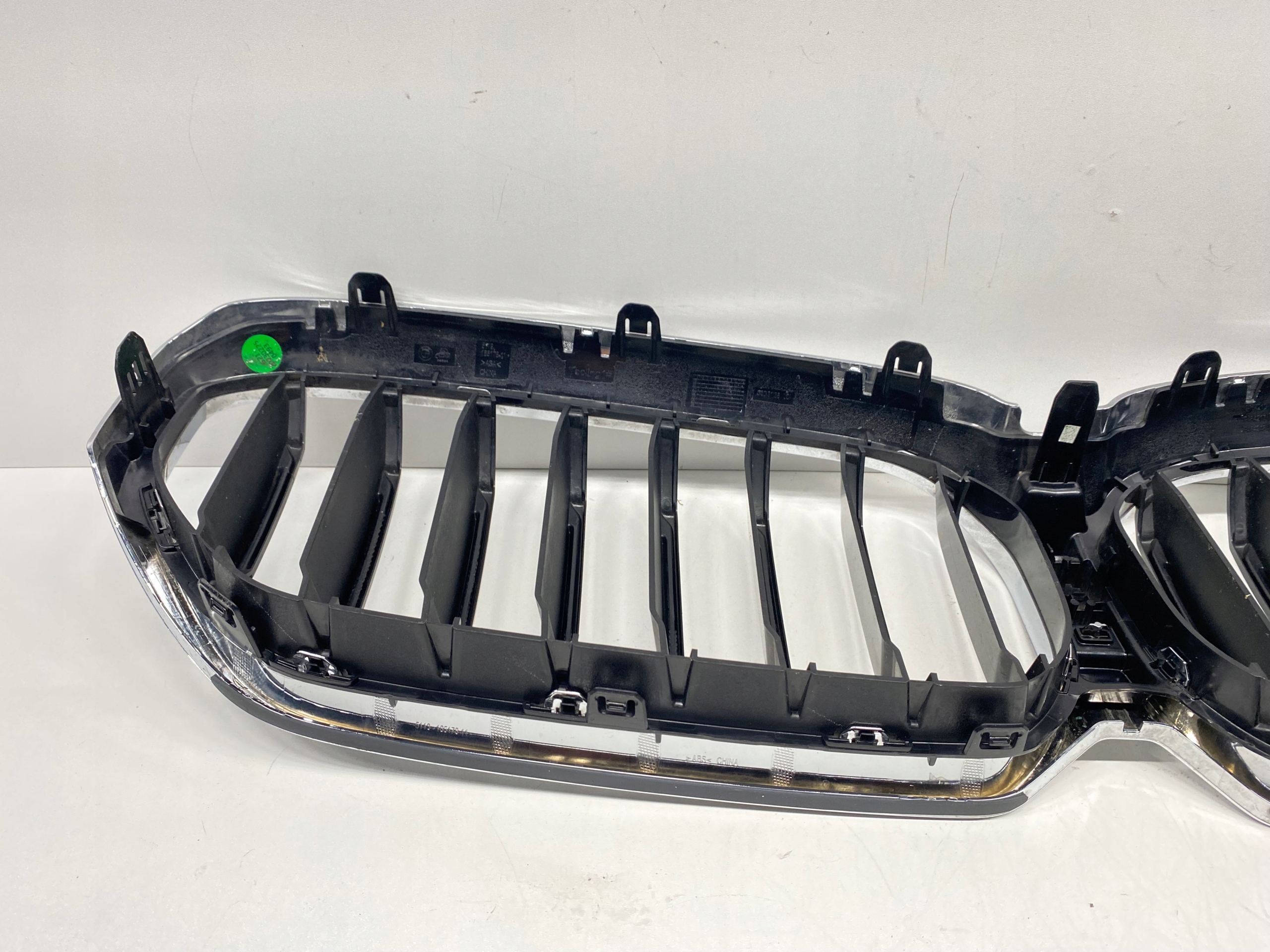BMW 5 G31 Kühlergrill FRONTGRILL Kühlergitter 9464210 - Thumbnail 9