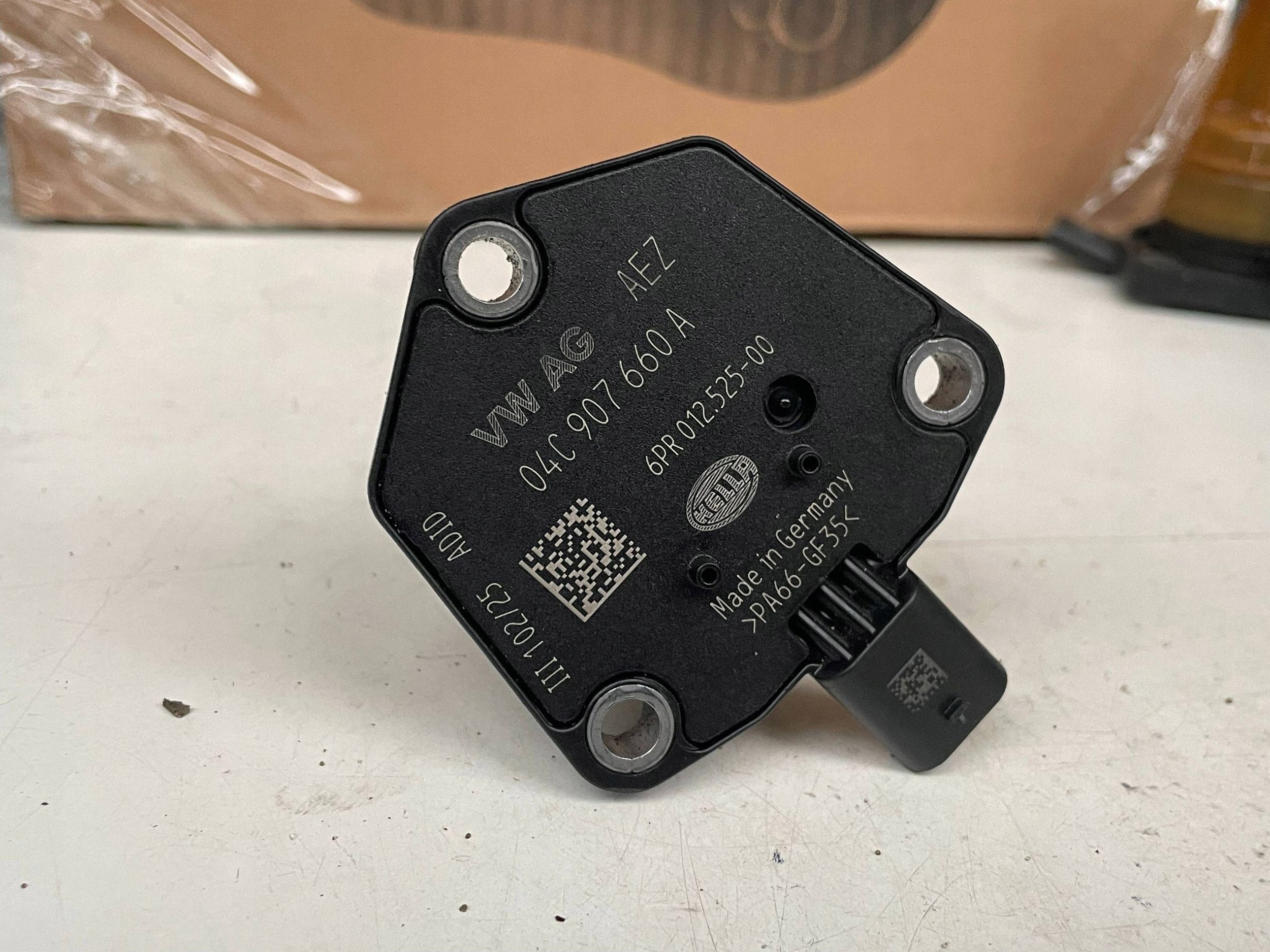 sensore Livello olio AUDI Q2 - 04C907660A @M