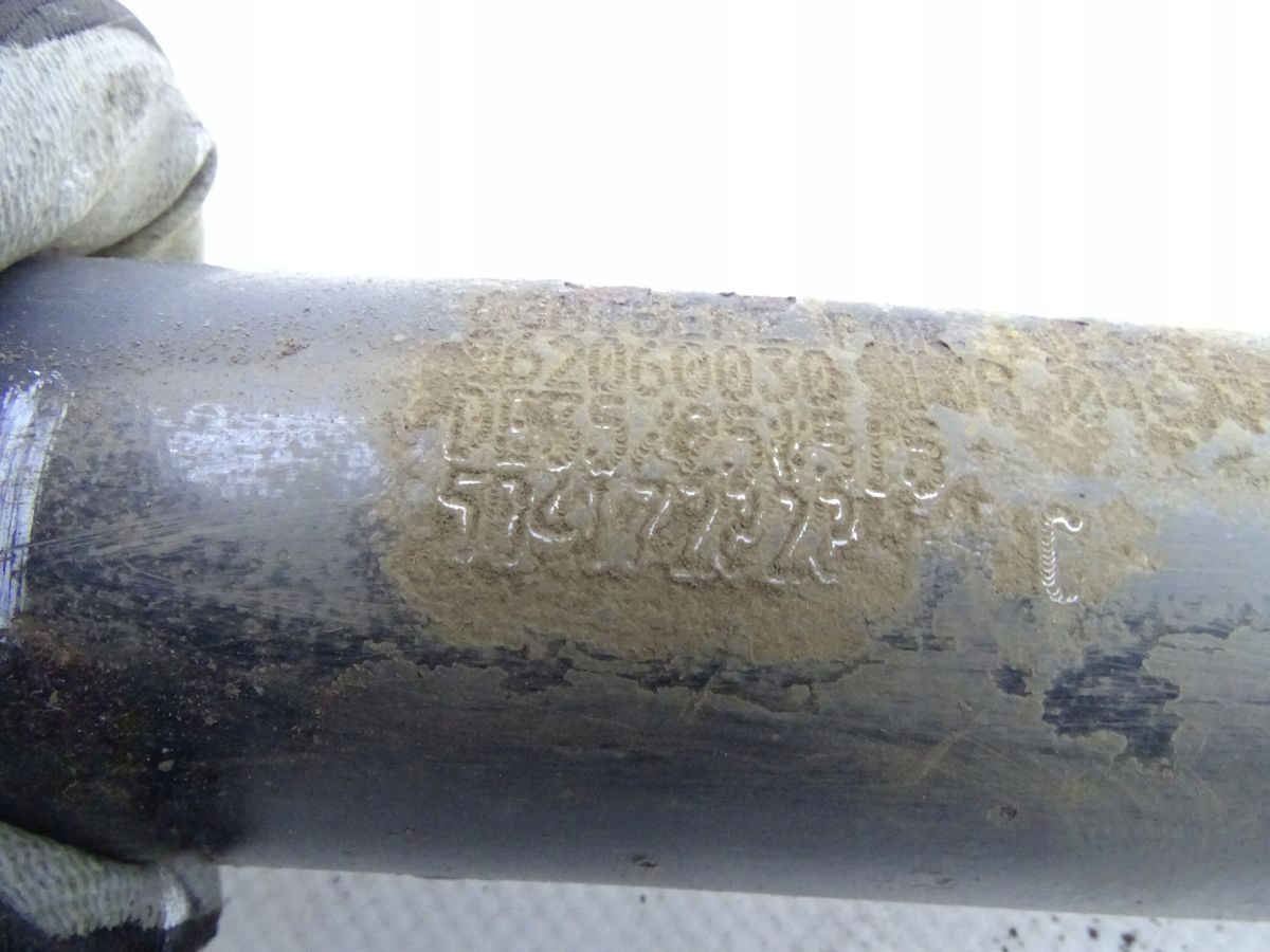 EUROCARGO III 08 15 SILOWNIK PODNOSZENIA KABINY Car type Cargo vans