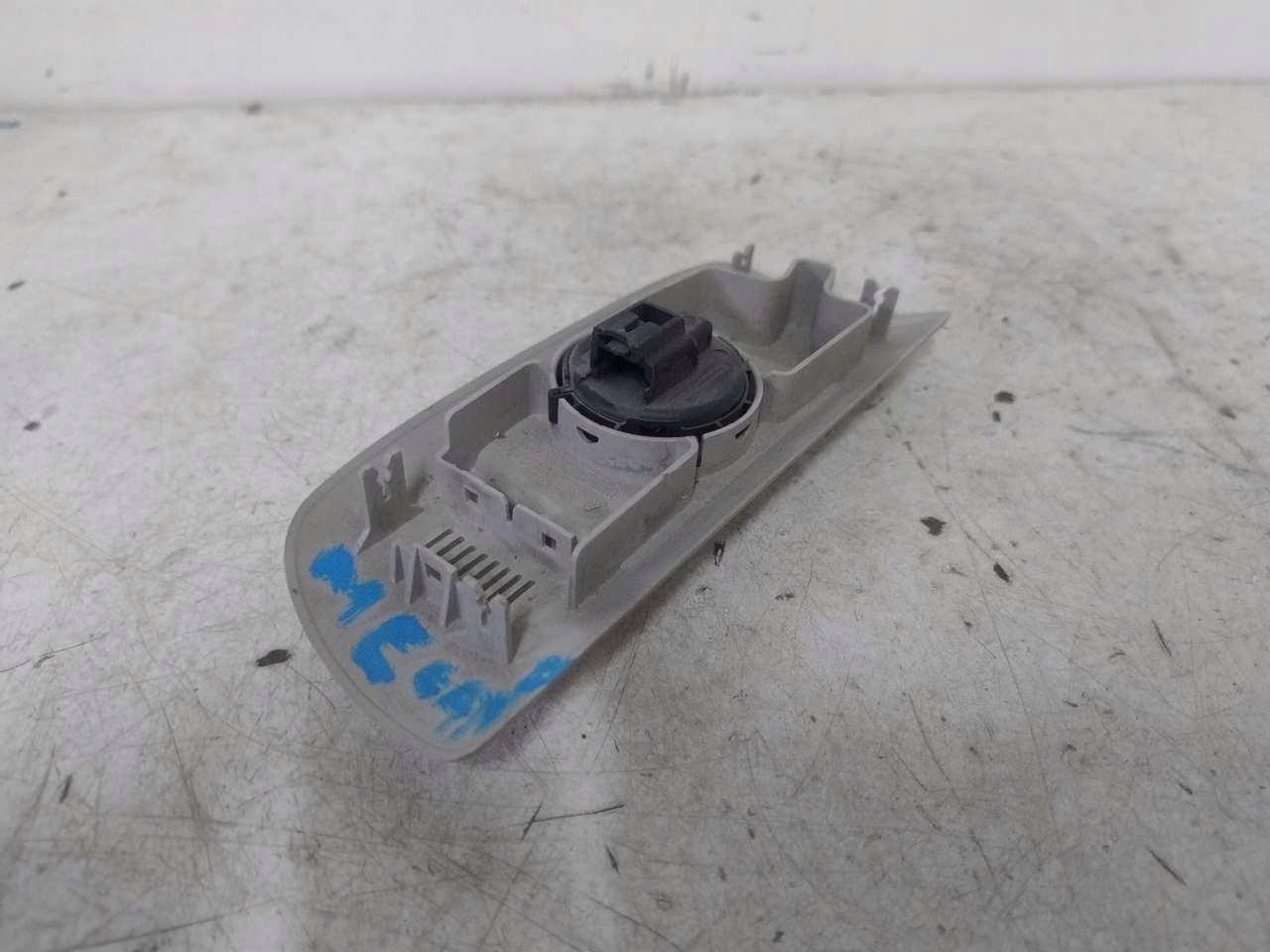 PRZEŁĄCZNIK SZYBERDACHU RENAULT MEGANE III Typ samochodu Samochody osobowe