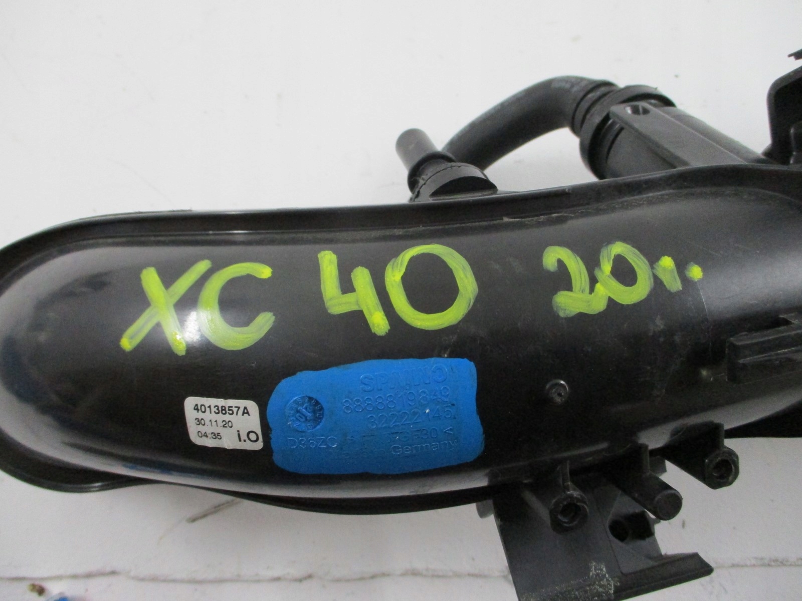 trouba přívod vzduchový VOLVO XC40 20R 32222145
