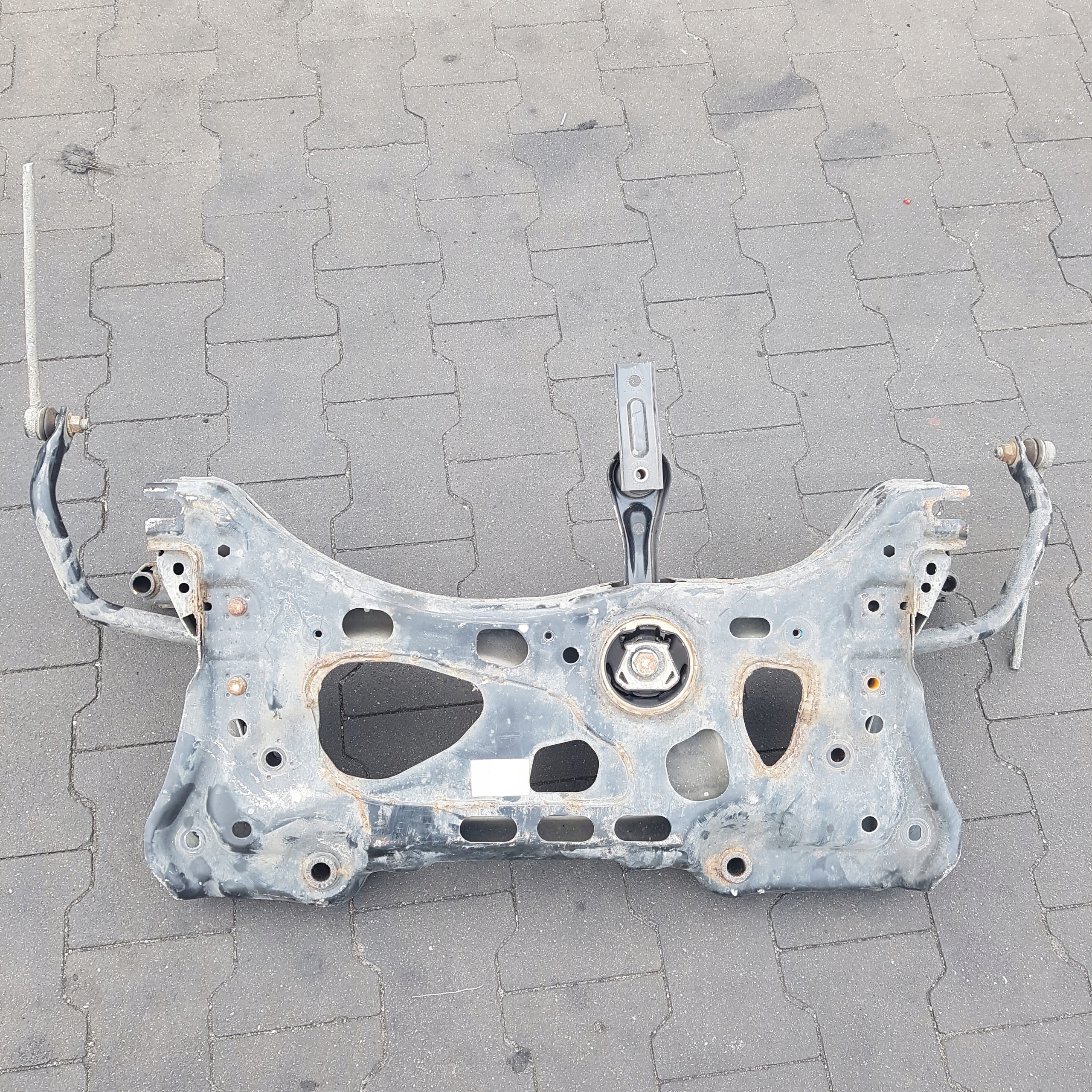 SANKI TRAWERS VOLKSWAGEN GOLF 7 Producent części Volkswagen
