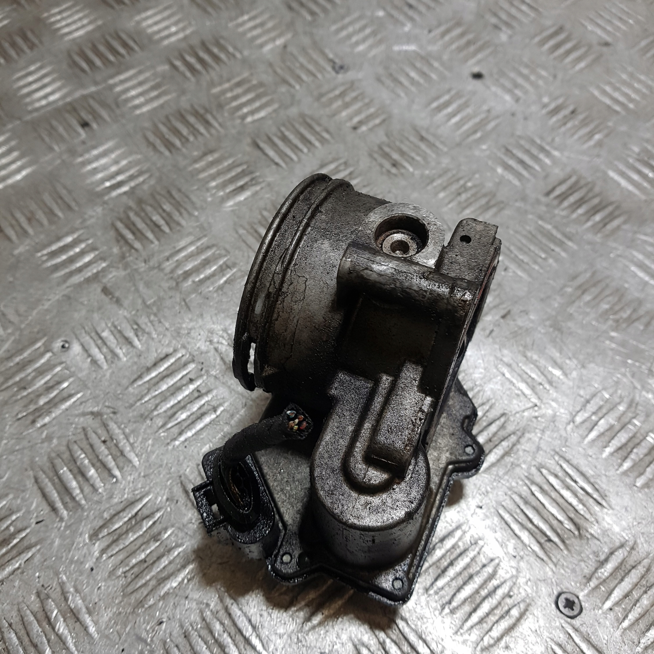 Valvola a farfalla VOLKSWAGEN PASSAT B6 2.0 TDI 03G128063A