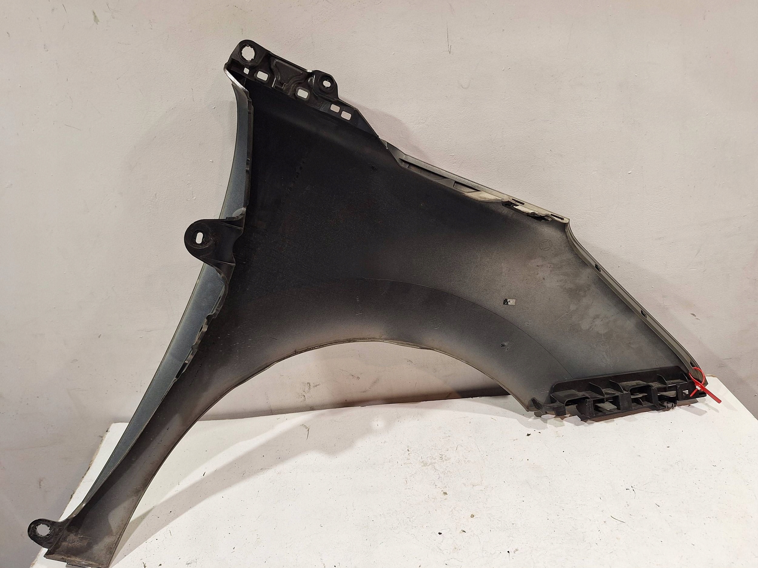 fender front left PEUGEOT 5008 09