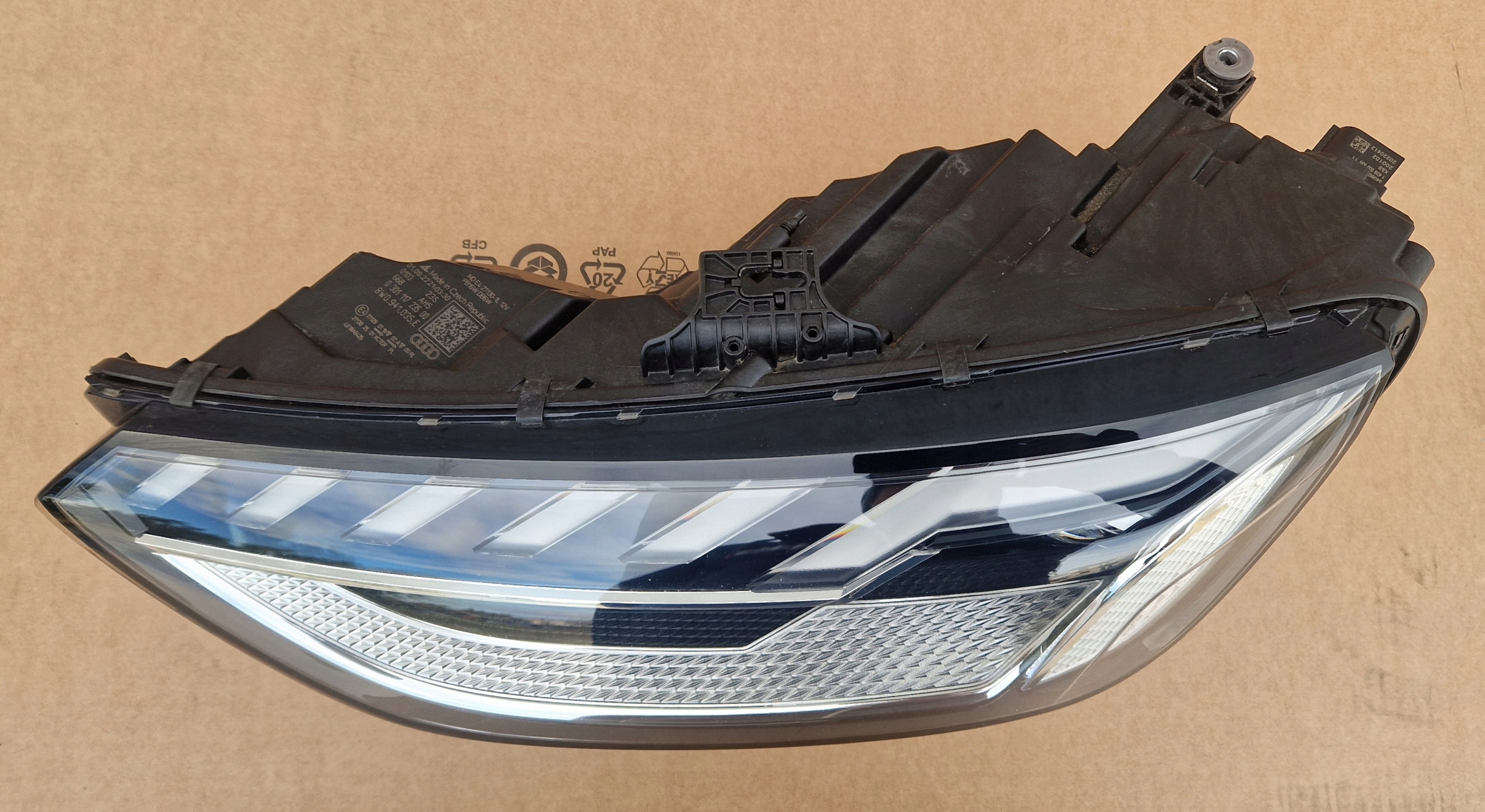 Feux phare FULL LED AUDI A4 B9 LIFT Original Complète Comme Neuf 8W0941035E