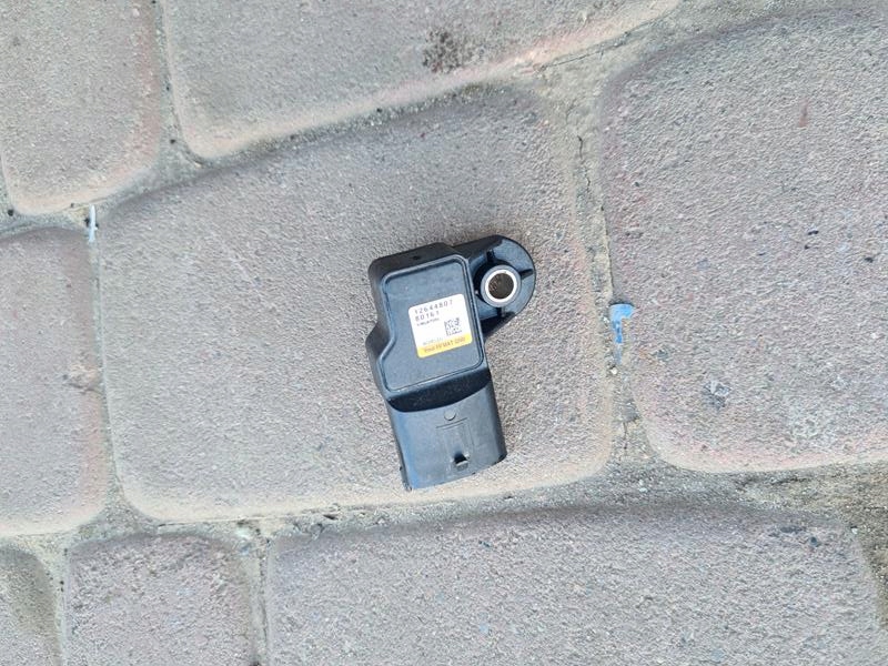 Датчик наддуву 2.0 T Opel Insignia b 12644807