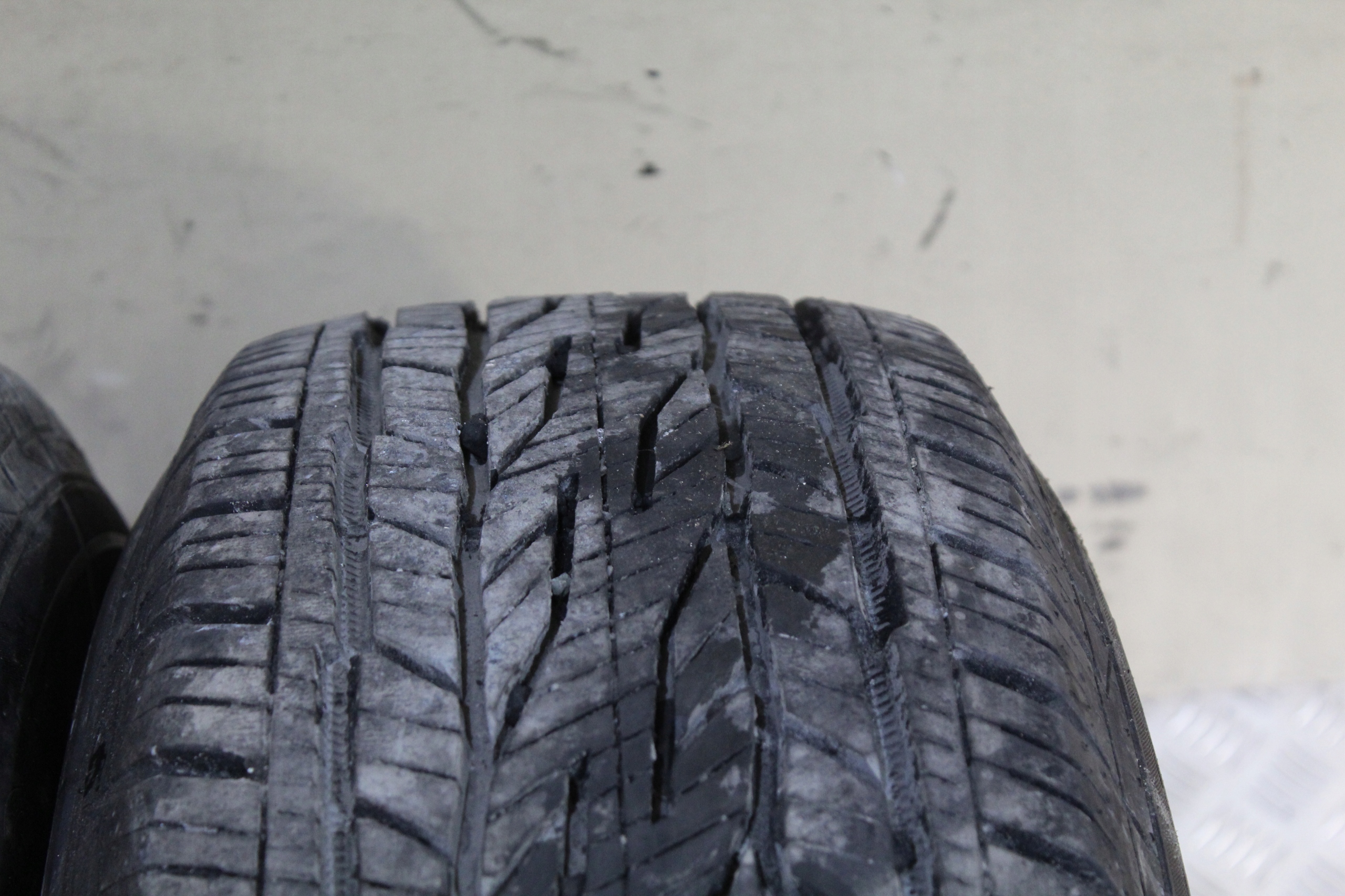 wheels discs metal tyres 255/60 R16 ALASKAN