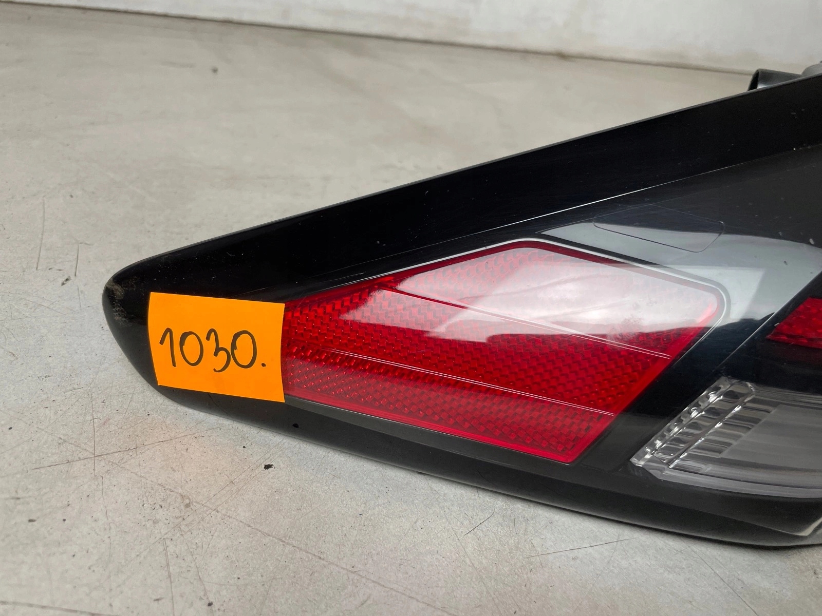 light rear part rear left Hyundai Ioniq 4 lift