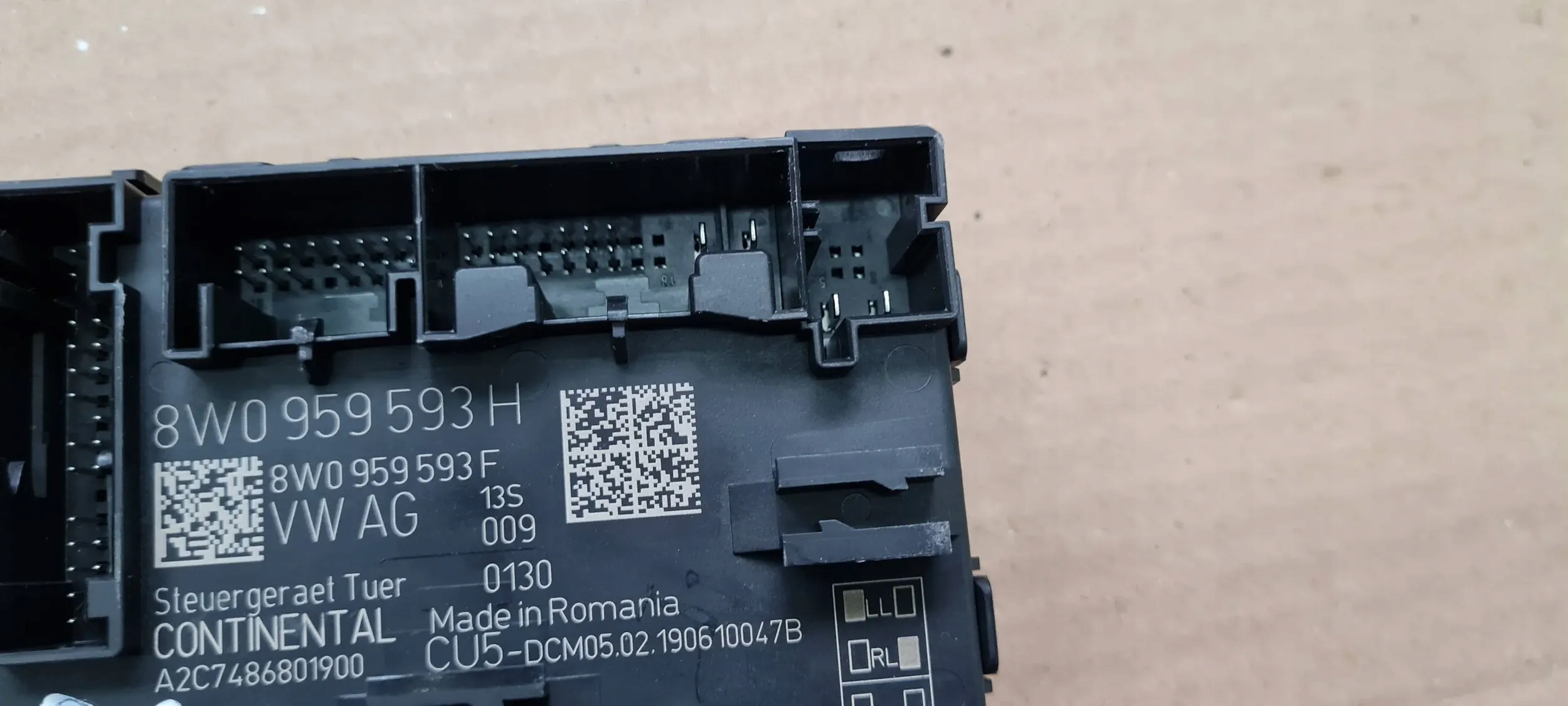 A4 B9 8W module control unit door front 8W0959593H A5 8W
