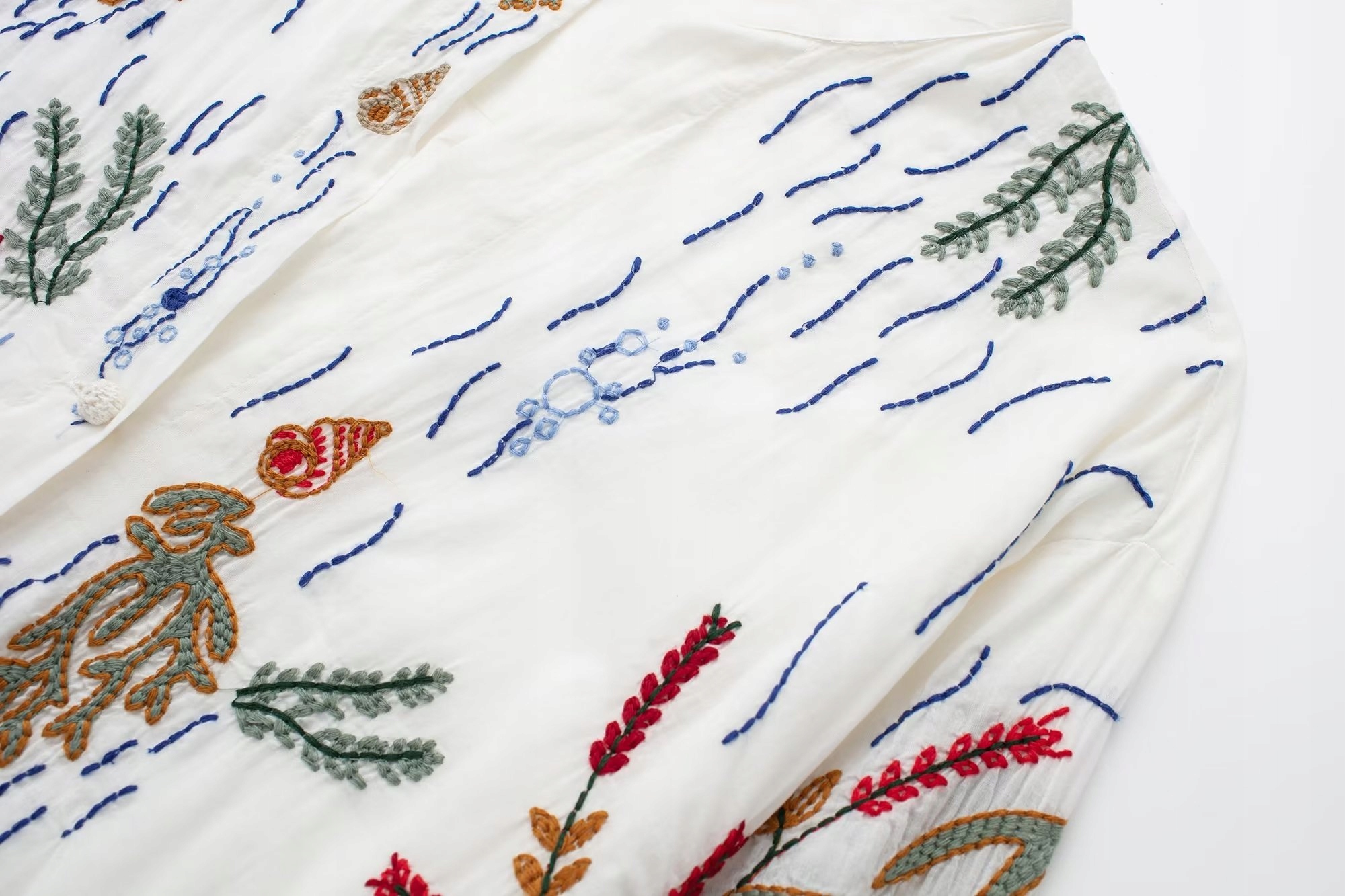 BIAŁA DŁUGA BLUZKA KOSZULA Z HAFTEM MORSKI HAFT L Linia regular