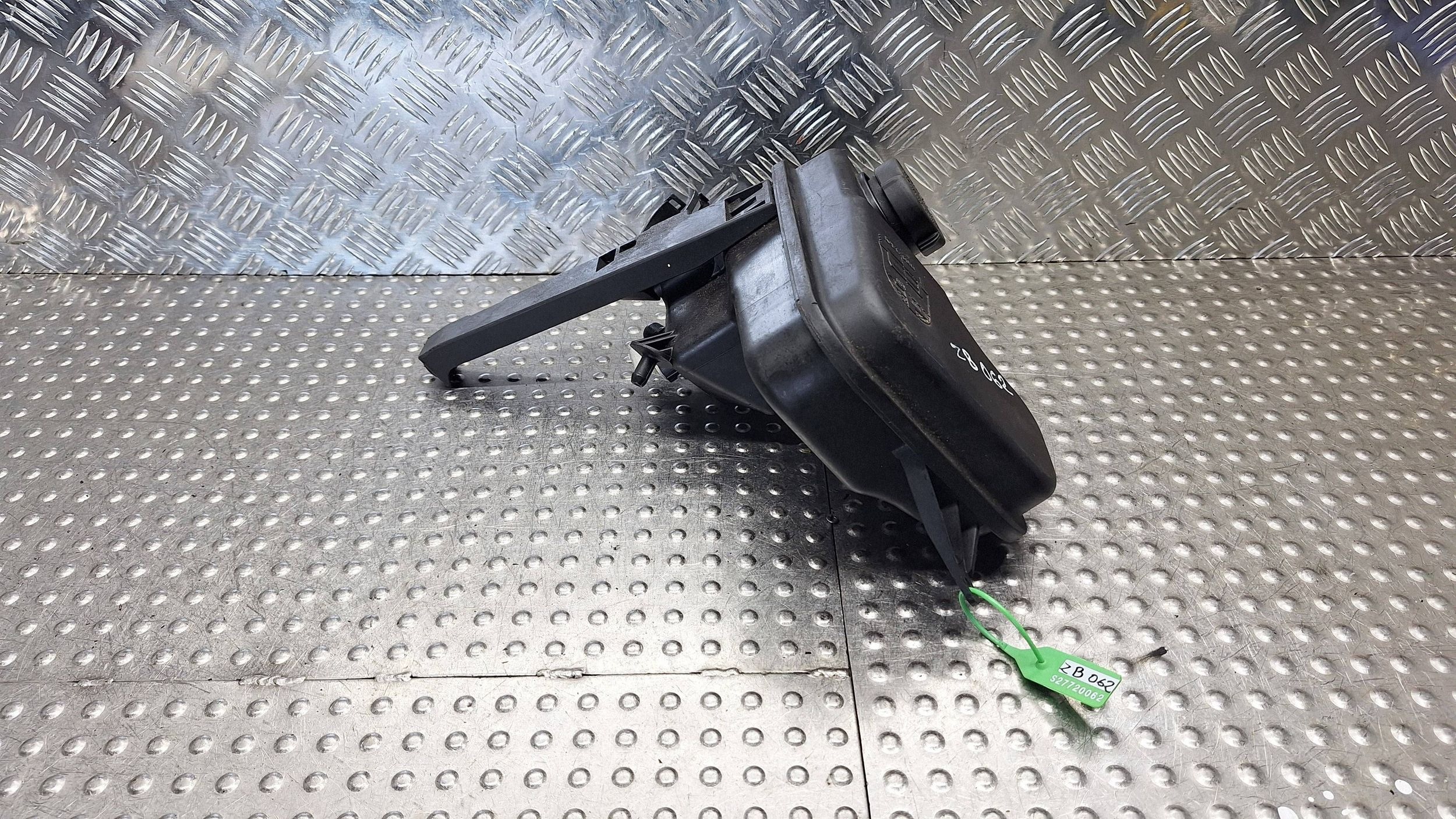 Ausdehnungsbehälter 7785013 BMW E60 E61 E65 X3 E83 3.0 D