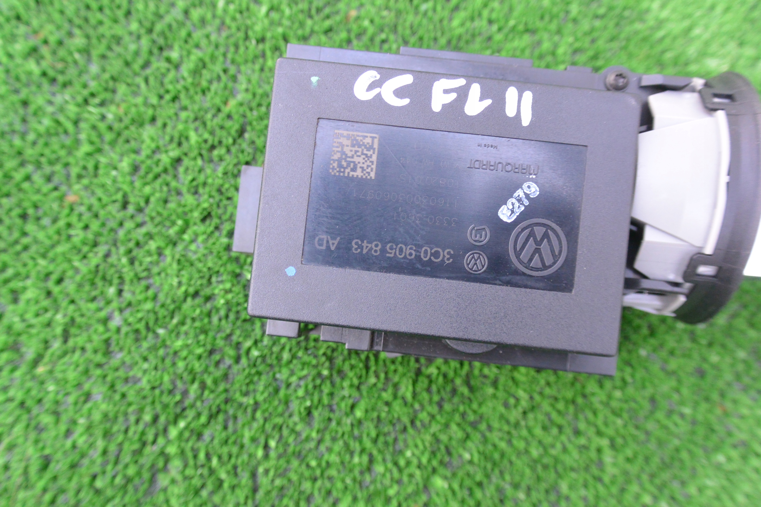 ignition key running board VW PASSAT B7 CC