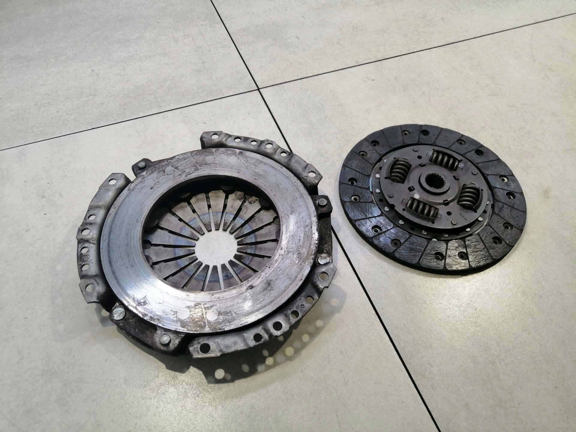 Embrayage Disque de pression HYUNDAI COUPE II 1.6 16V G4GR