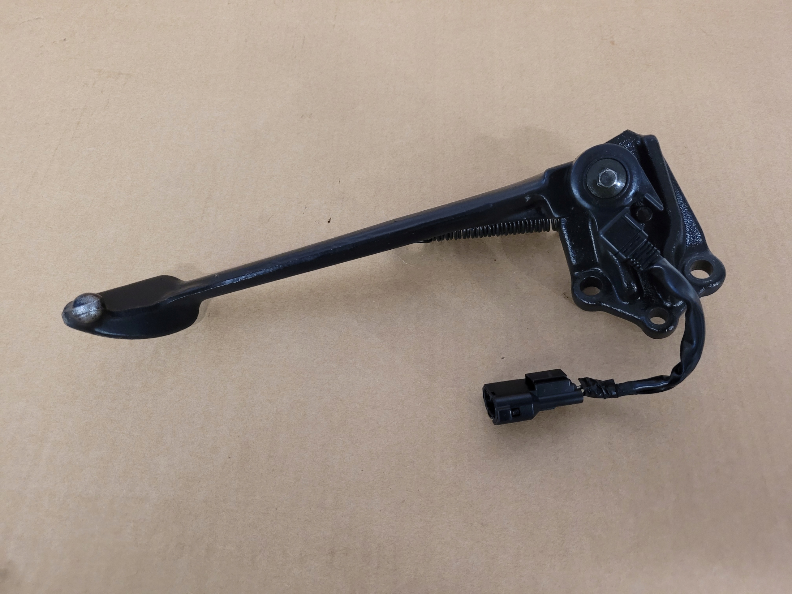 HondaGLLL012 - Honda GL 1800 01-05 бічна підніжка