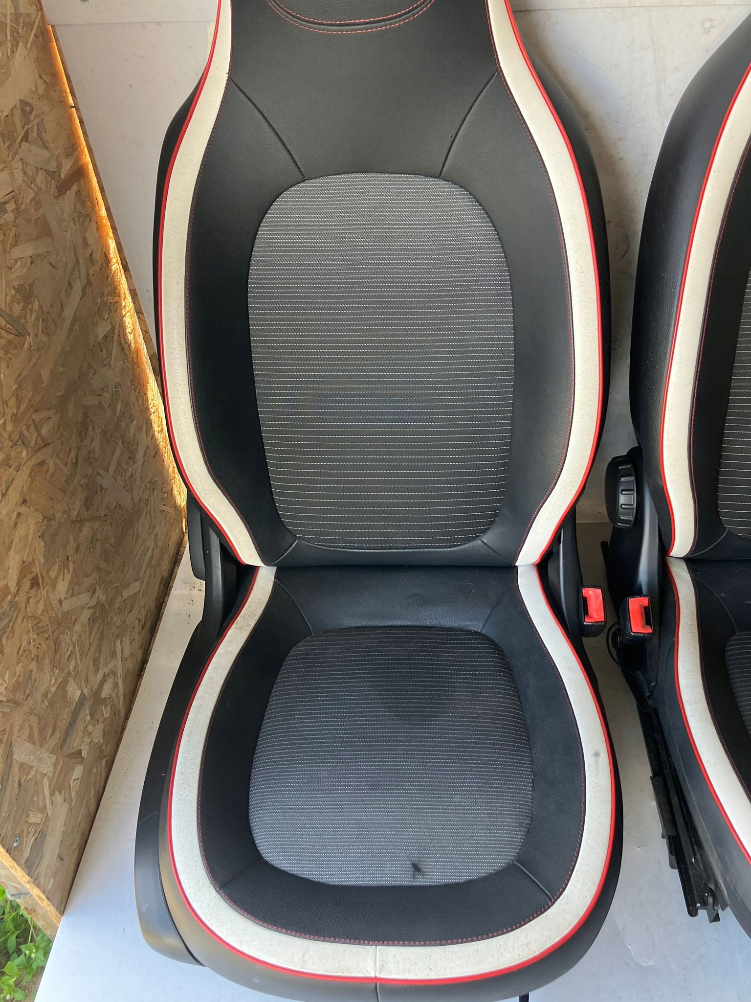 Sièges Latérale/côté Siège TWINGO III