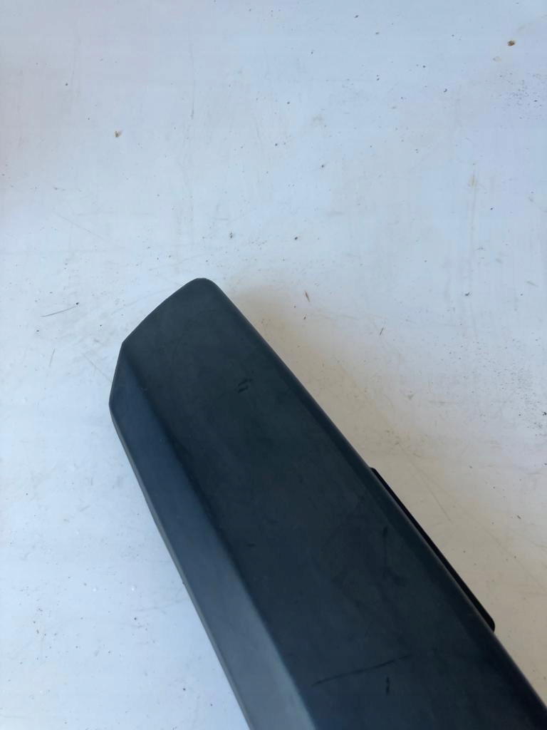 moulding below LAMPE right PEUGEOT 3008 9685098077