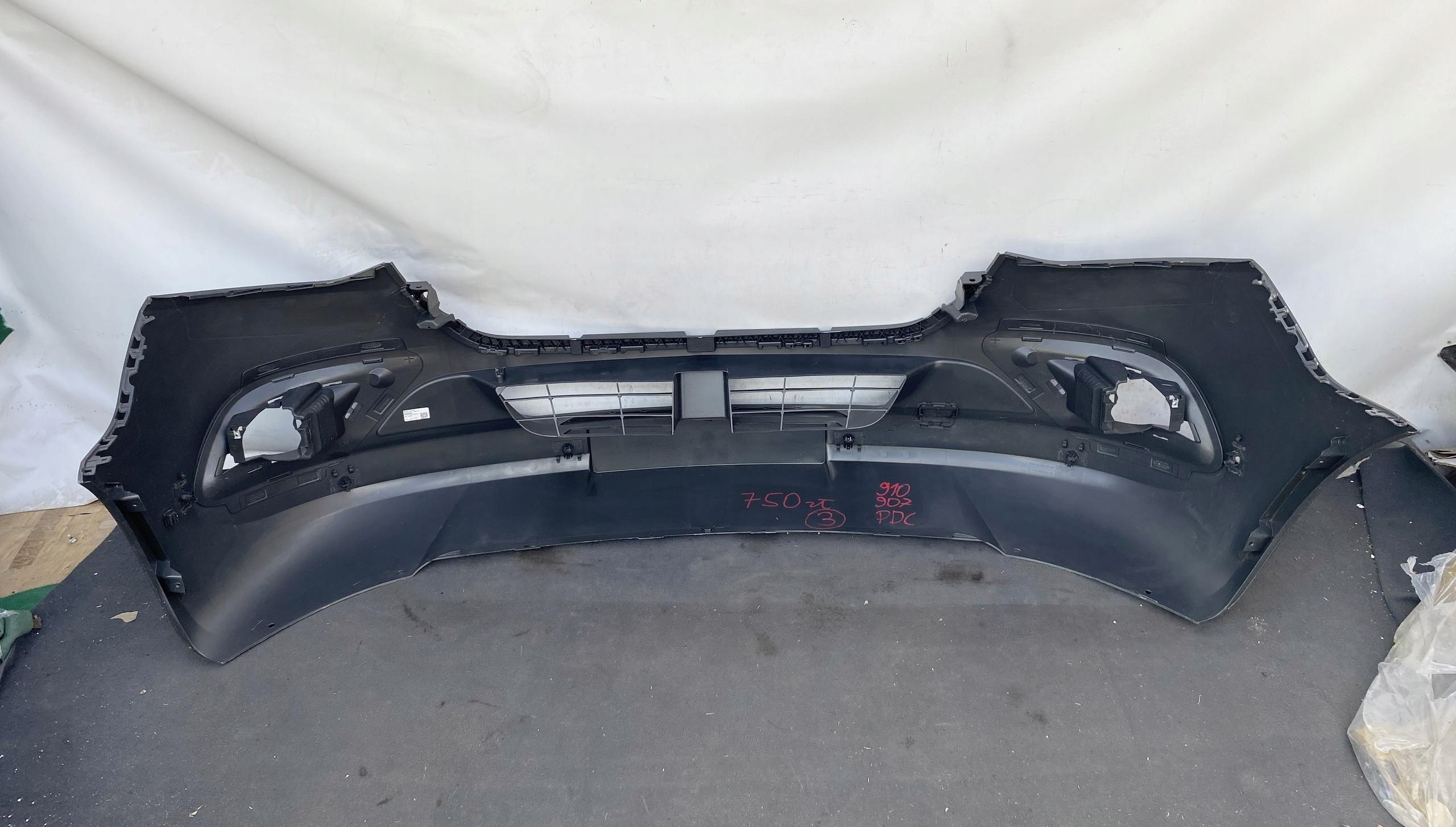 SPRINTER 907 910 17- front bumper original grey below fog lights and PDC