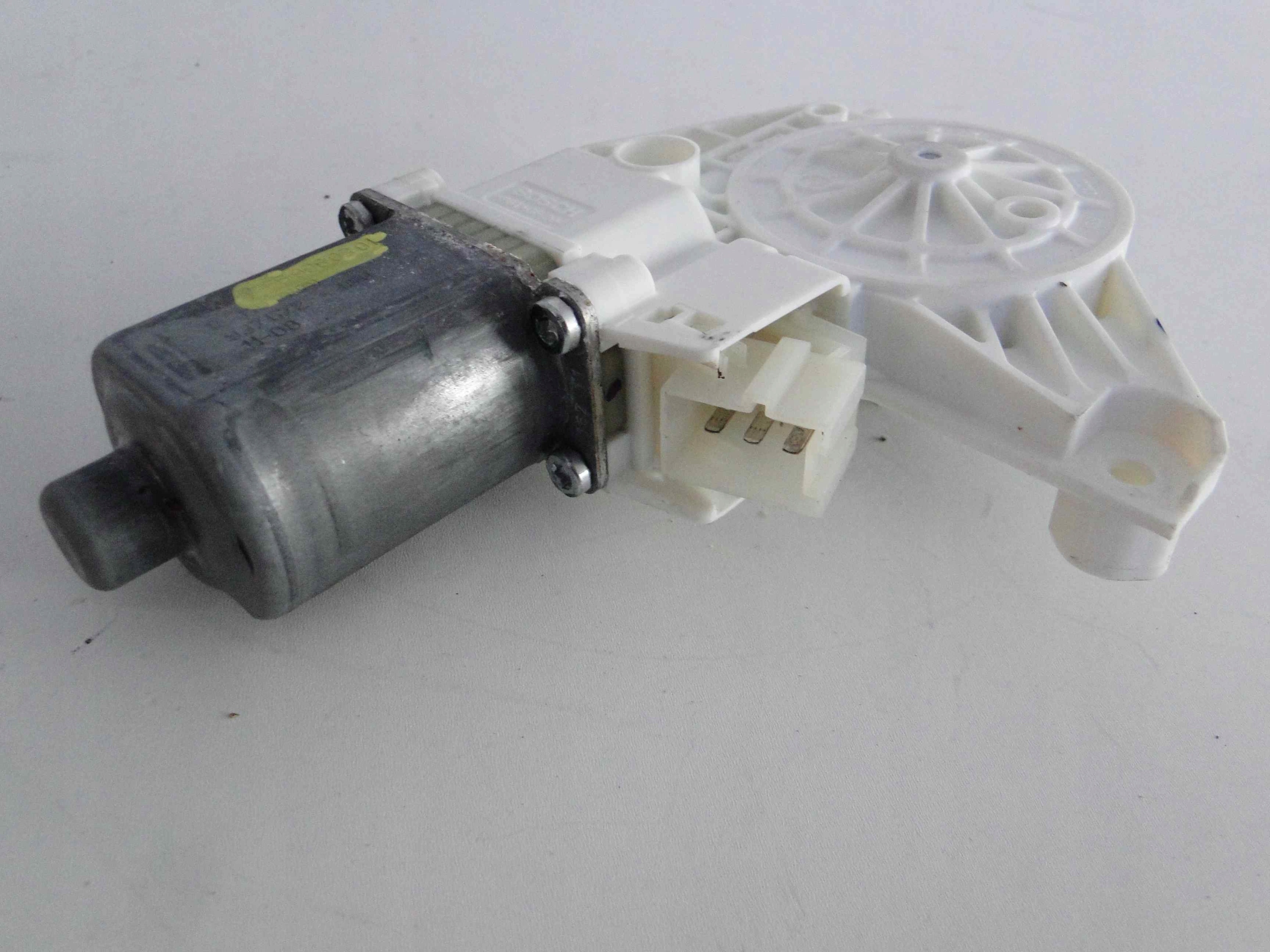 MERCEDES S KLASA 222 SILNIK PODNOŚNIKA DRZWI LEWE Numer katalogowy części A0009060301