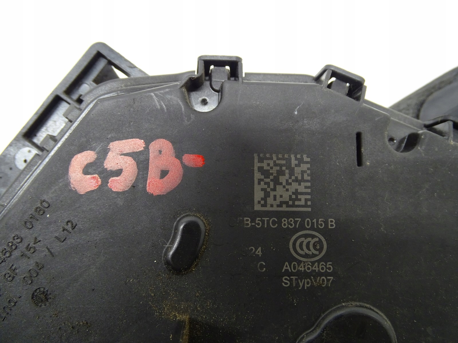 lock door left front left front VW GOLF VIII UK C5B-5TC837015B