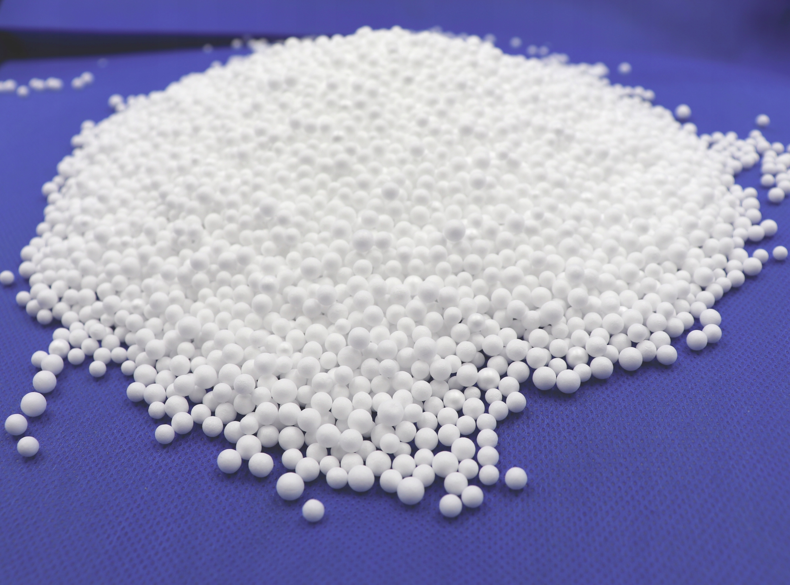 GRANULAT STYROPIANOWY 100L WYPEŁNIENIE DO PUF Marka Styrmann