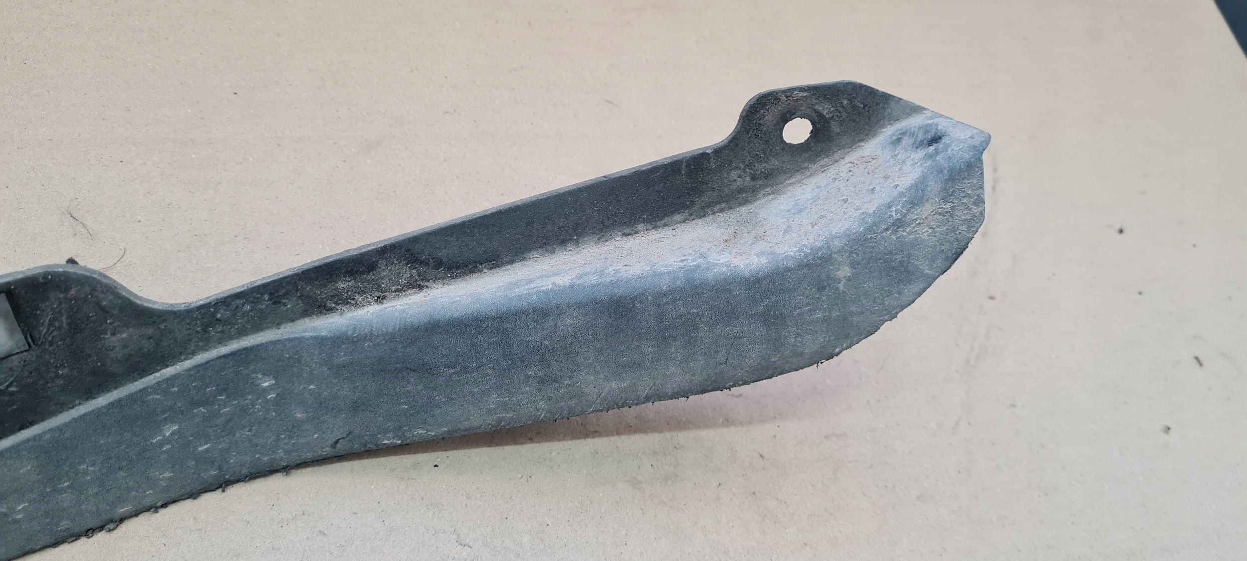 A5 8T LIFT SPOILER mudguard flap NADKOLA right front 8T0853888F