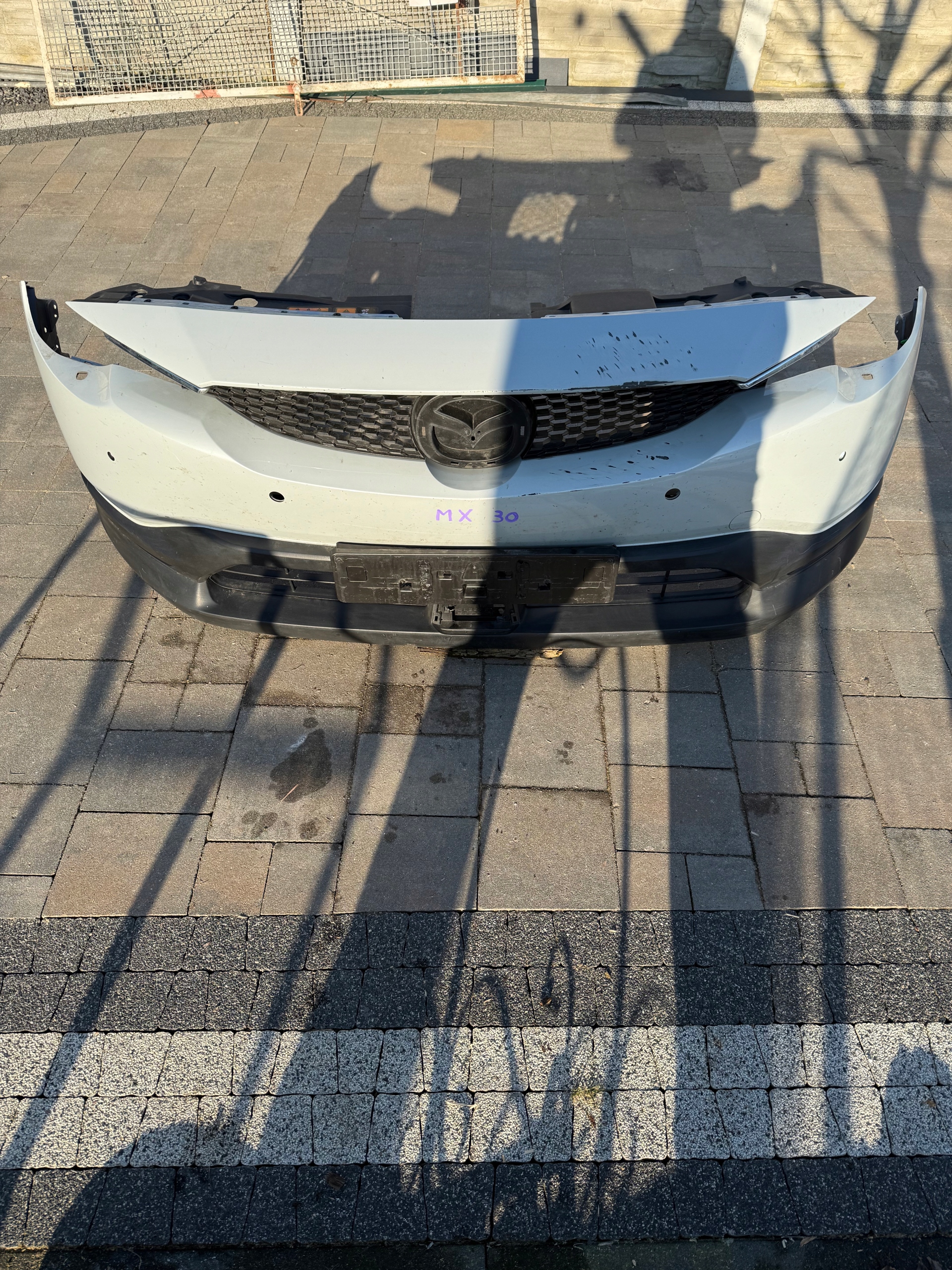 mazda MX30 бампер перед