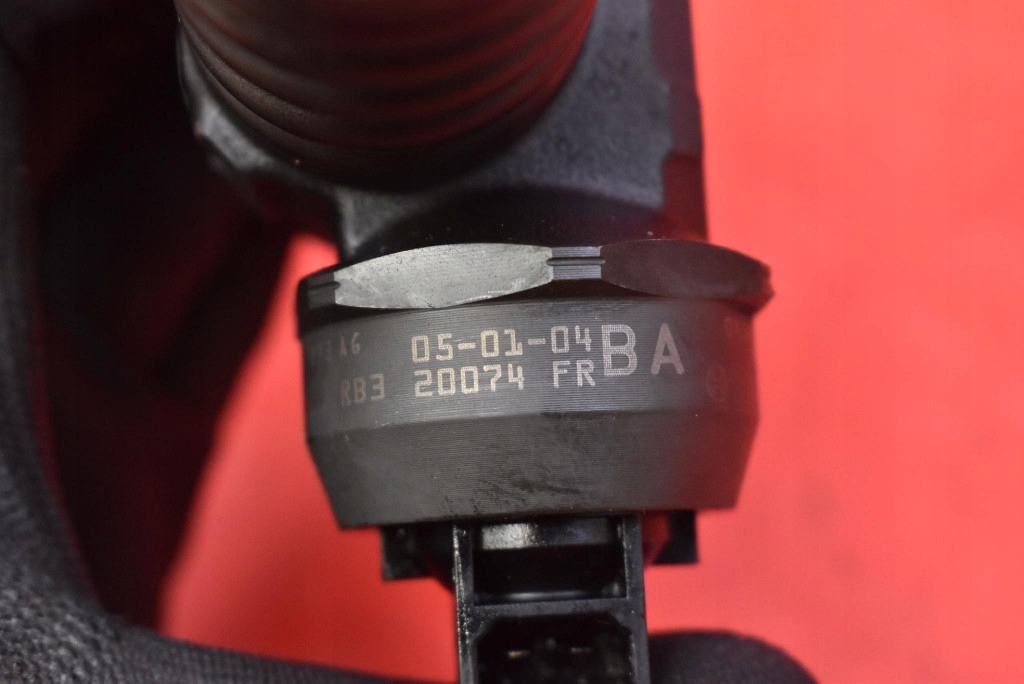 Einspritzdüse Einspritzdüse 038130073AG 0414720215 VW GOLF 5 V PLUS 1.9 TDI 105 KM