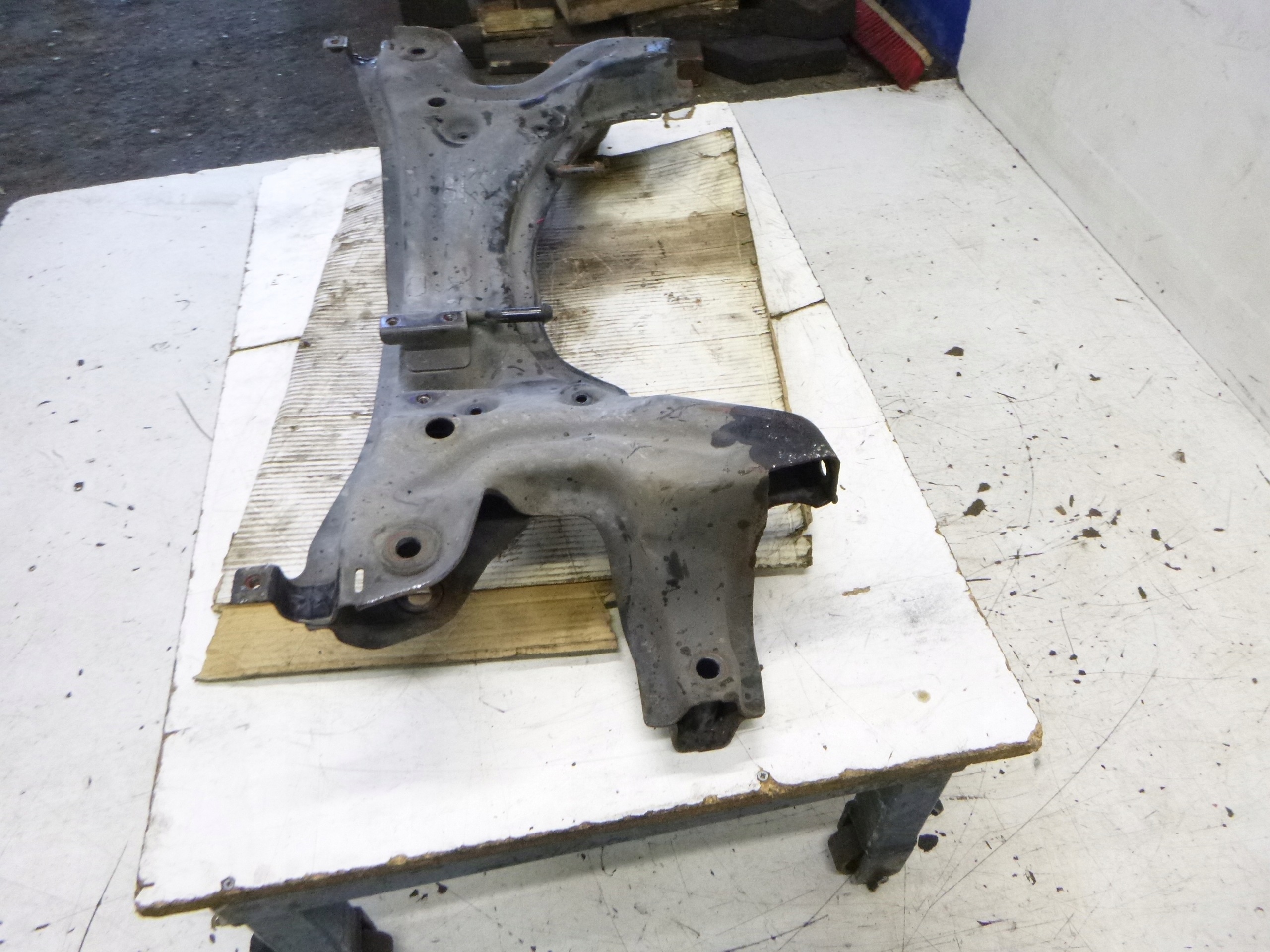 axle beam lawa subframe below engine front VW Lupo AROSA 1.4 B 98-05 6X0199315F