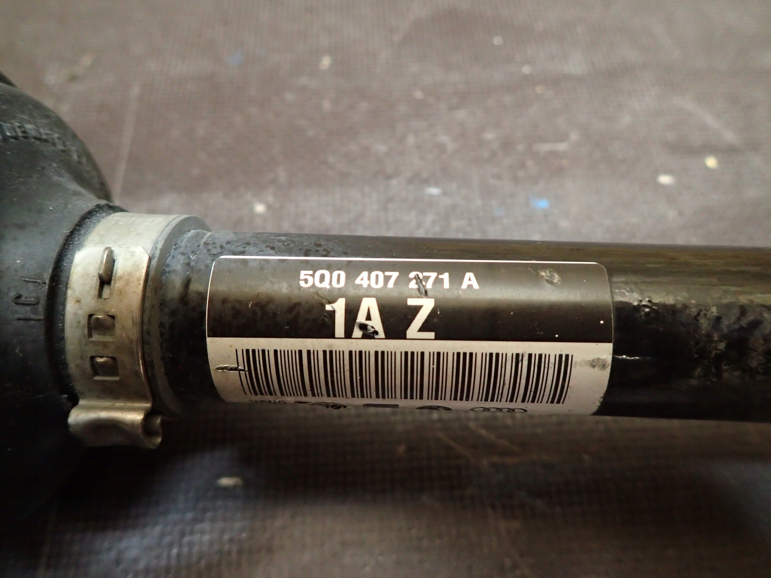 SEMI-AXIS 5Q0407271A VW SEAT SKODA AUDI