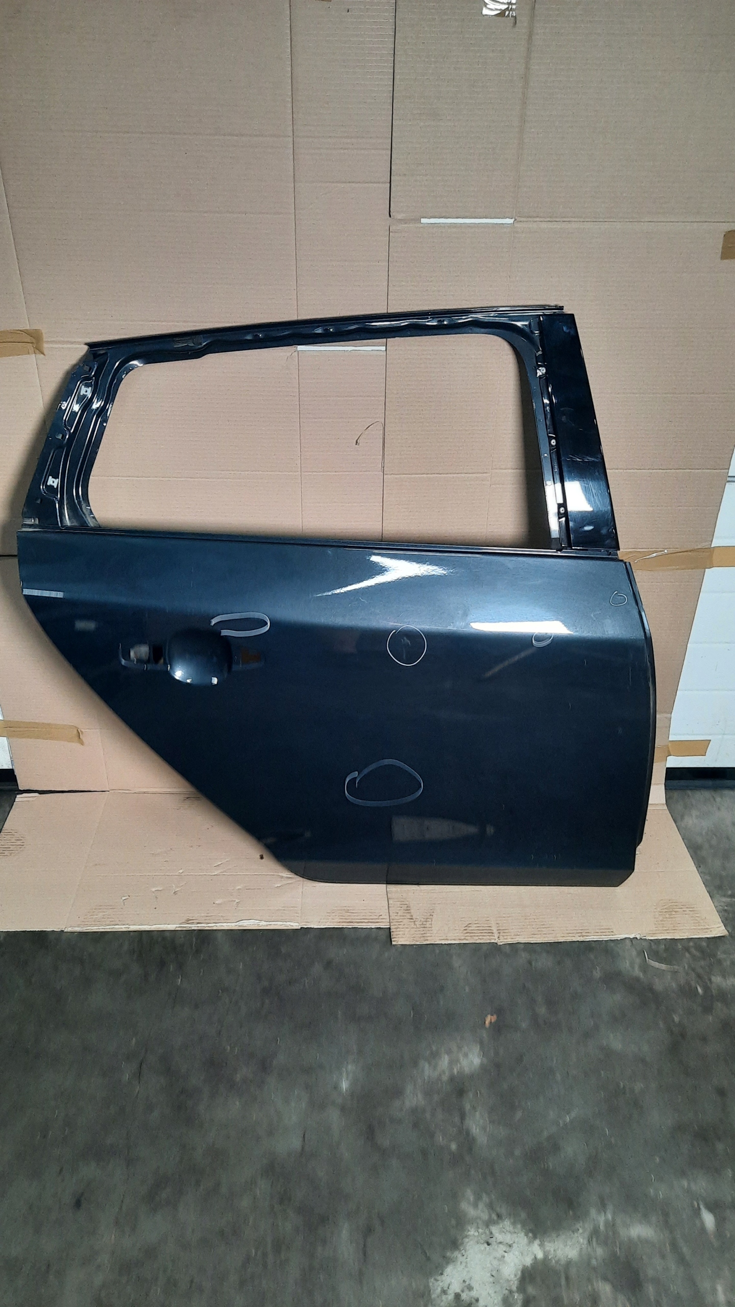 DRZWI TYŁ TYLNE PRAWE VOLVO V60 10-18R