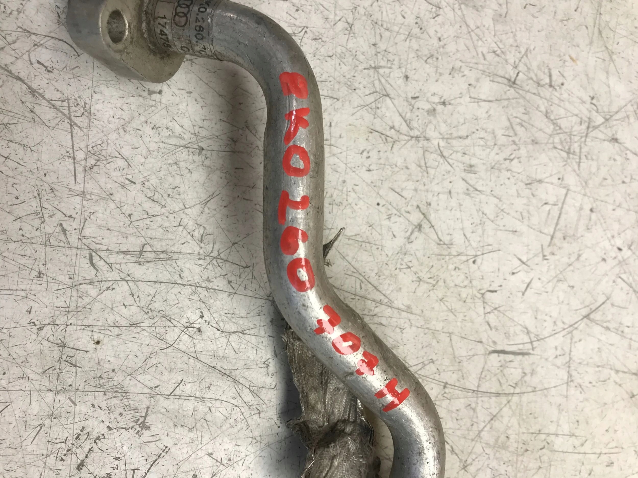 vedení klimatizaci AUDI A4 B8 8K0260707H
