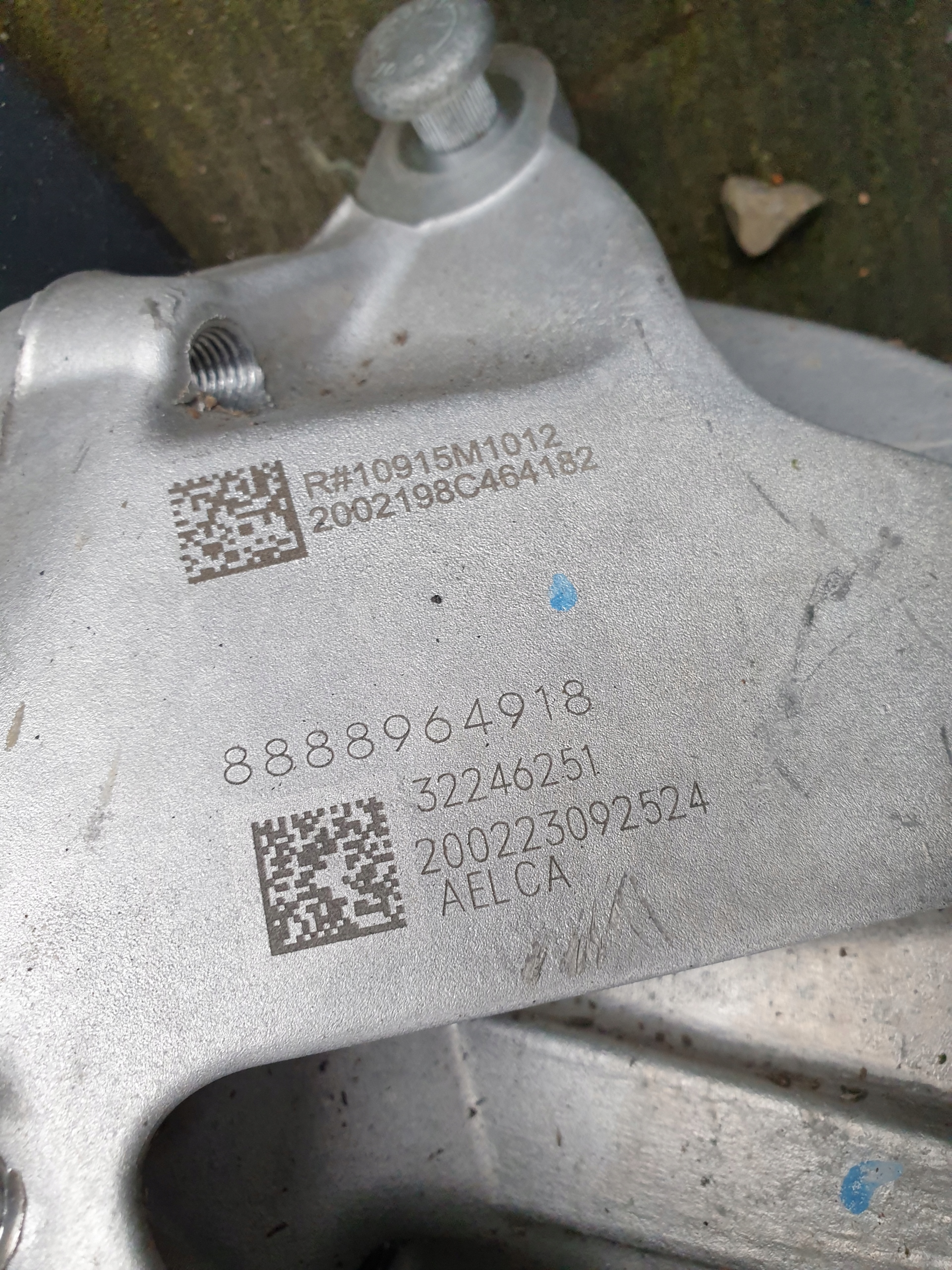 swing rear right left VOLVO XC40 OE 9TYS. KM.