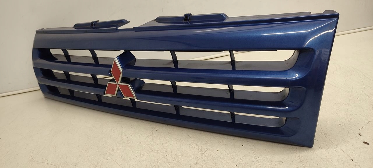 grille radiator grill Mitsubishi Pajero Pinin
