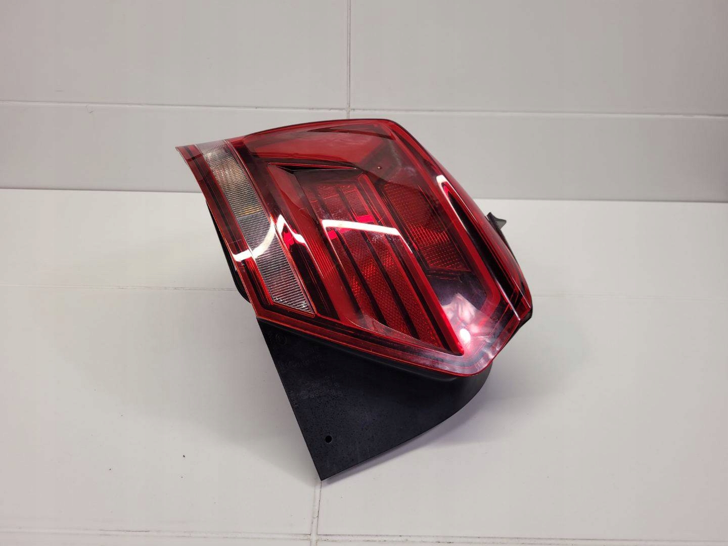 light rear left side Volkswagen Polo 6 2020 2G0945095B