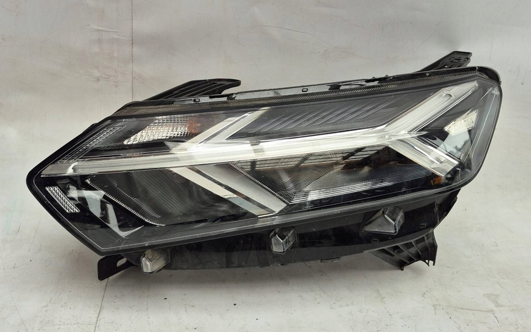 DACIA SANDERO III LOGAN 20- FULL LED light left front front 260606033R