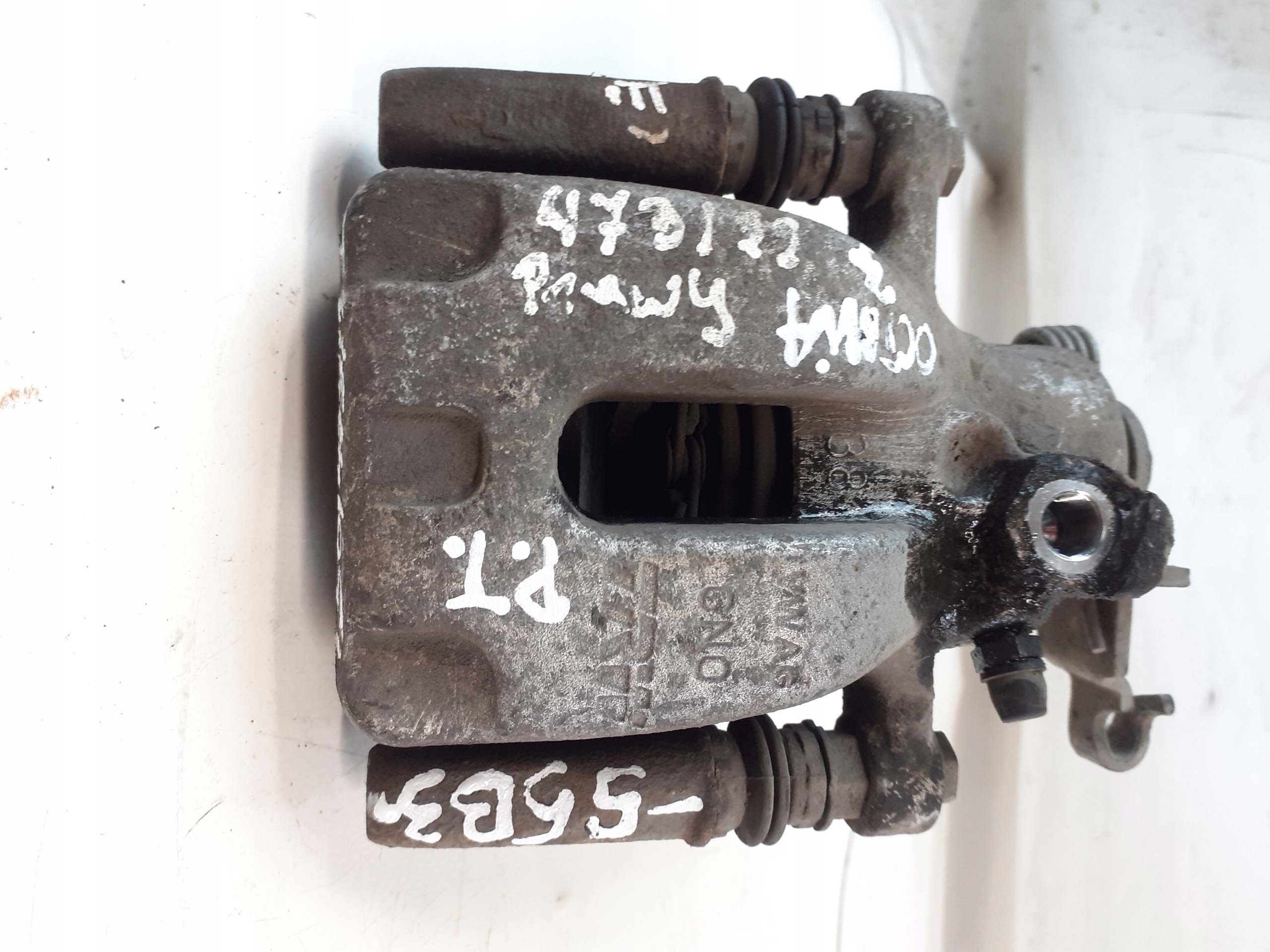 caliper right rear part Skoda Octavia III
