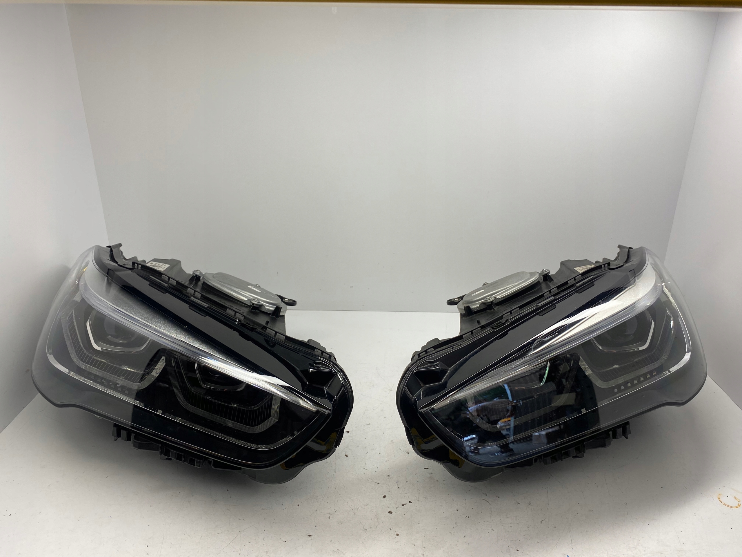 BMW X1 F48 LCI light left right FULL LED complete