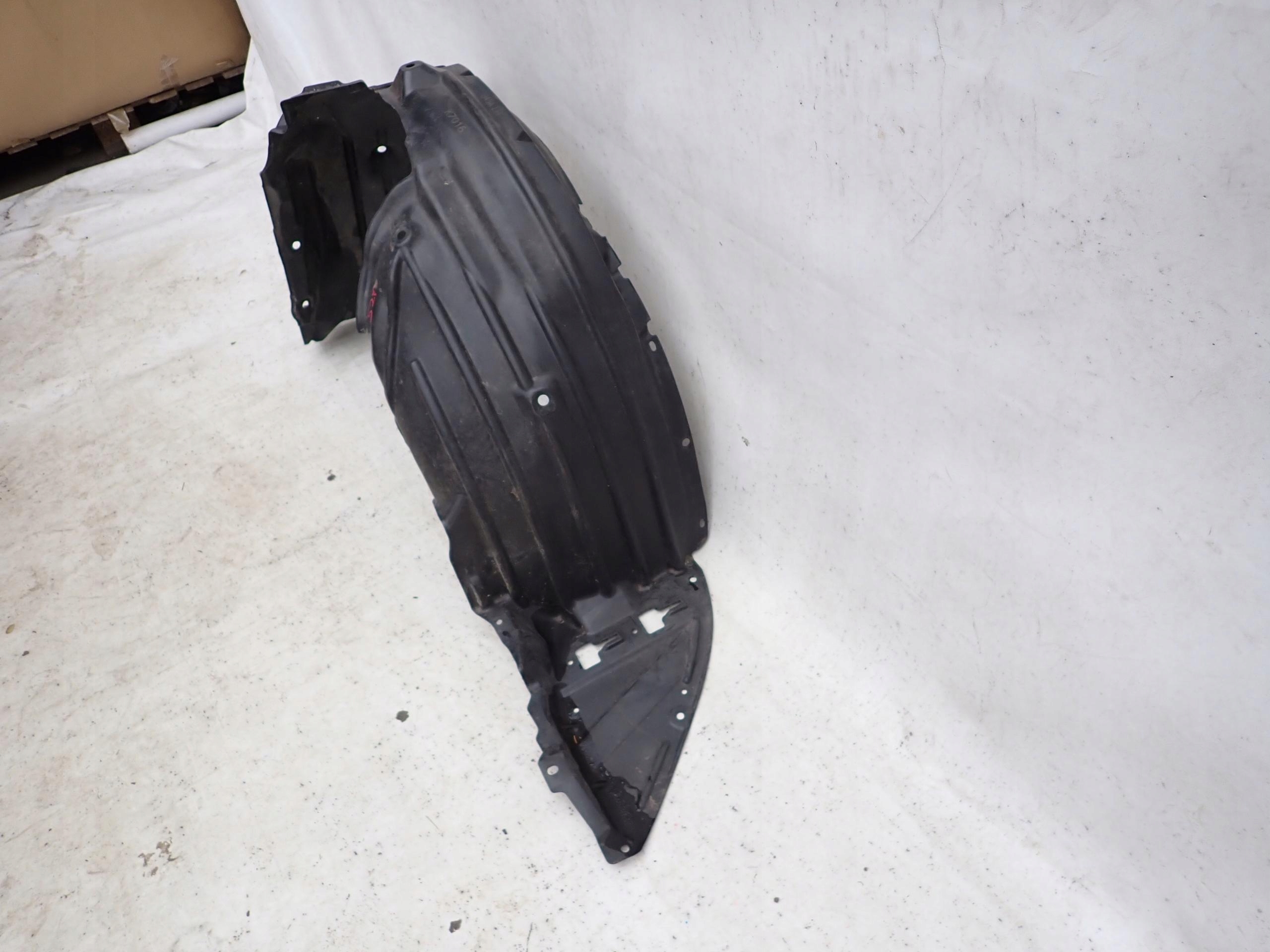 MAZDA 3 III 13-18 mudguard front front left