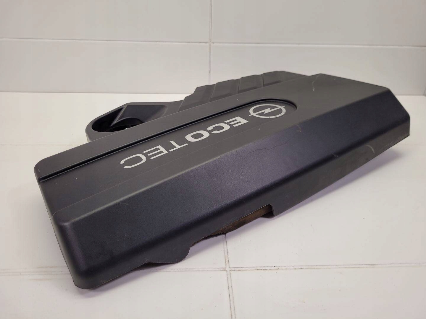 cover upper of the engine Opel Mokka 2015