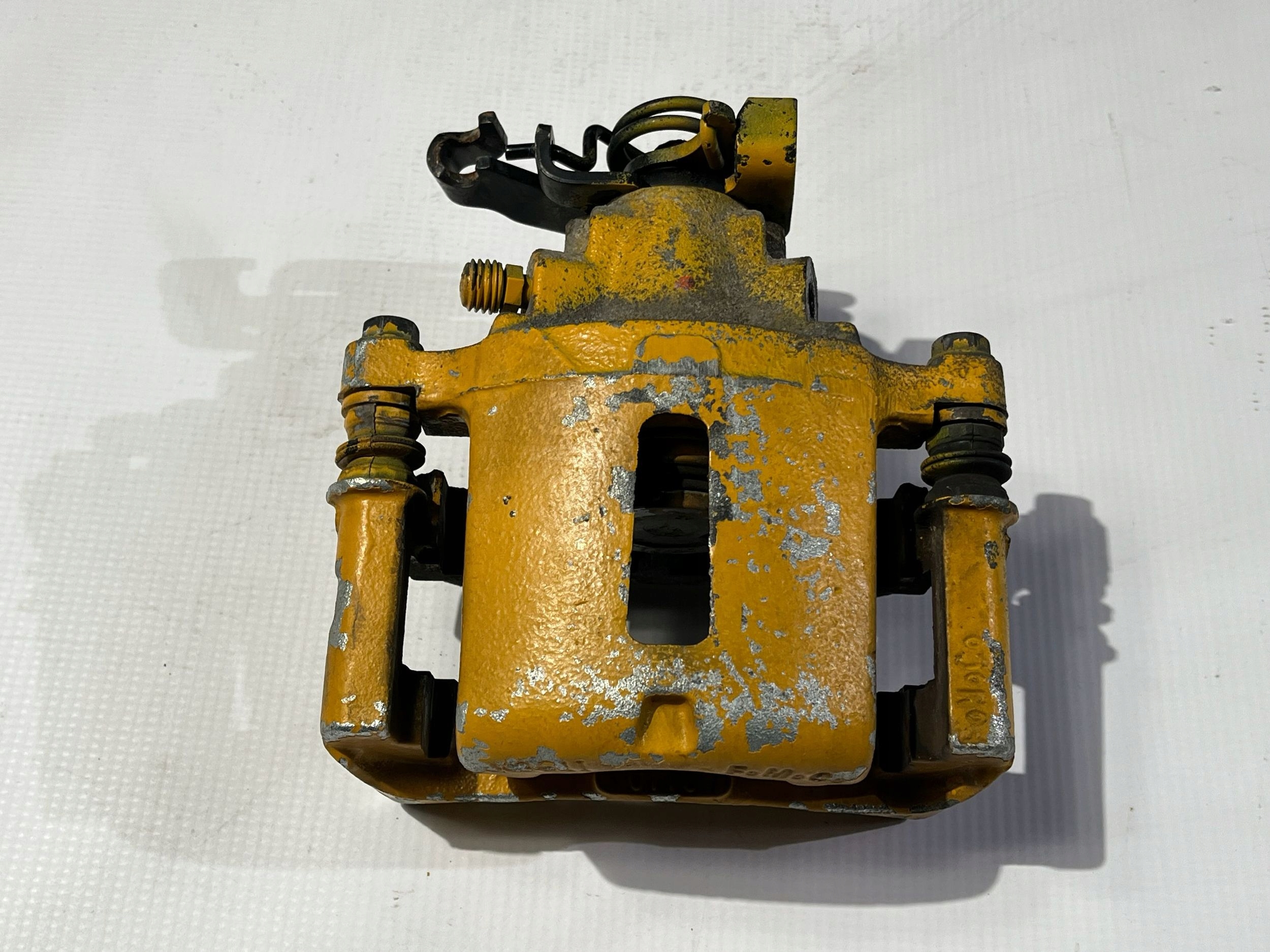 caliper brake rear rear part right Ford Mustang V v6 v8 2005-2014