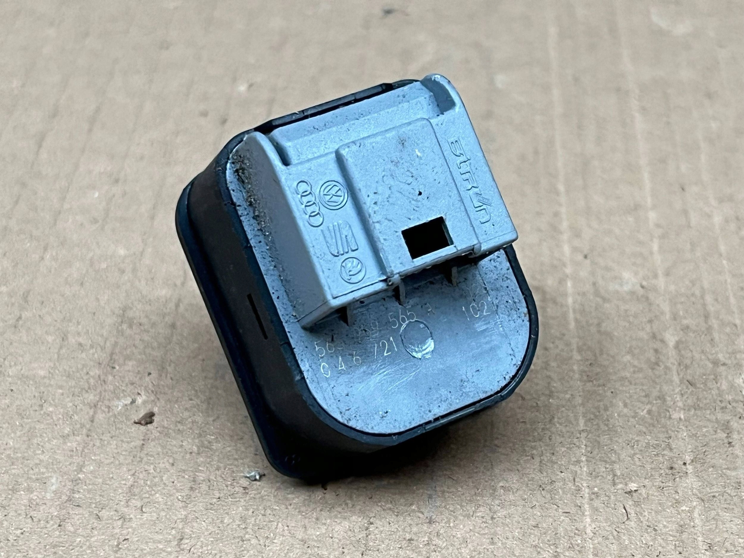 mirror control switch button 565959565A SKODA KAMIQ original !J