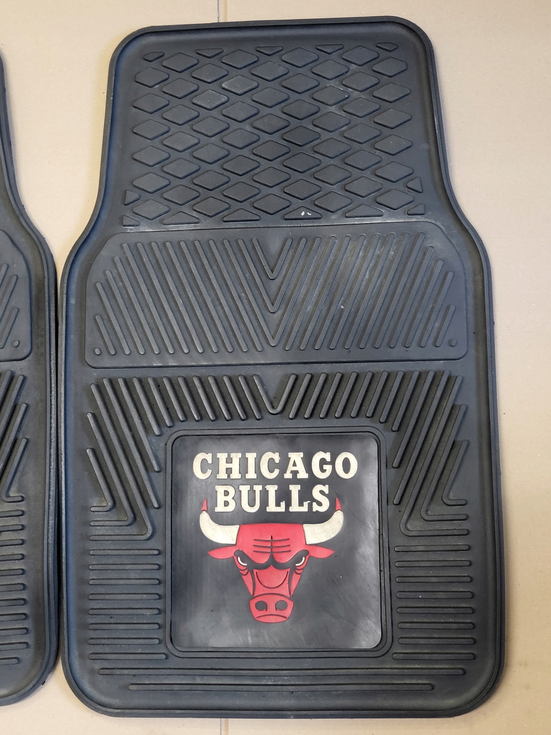 mats rubber CHICAGO BULLS 1-800-525-5929 FANMATS