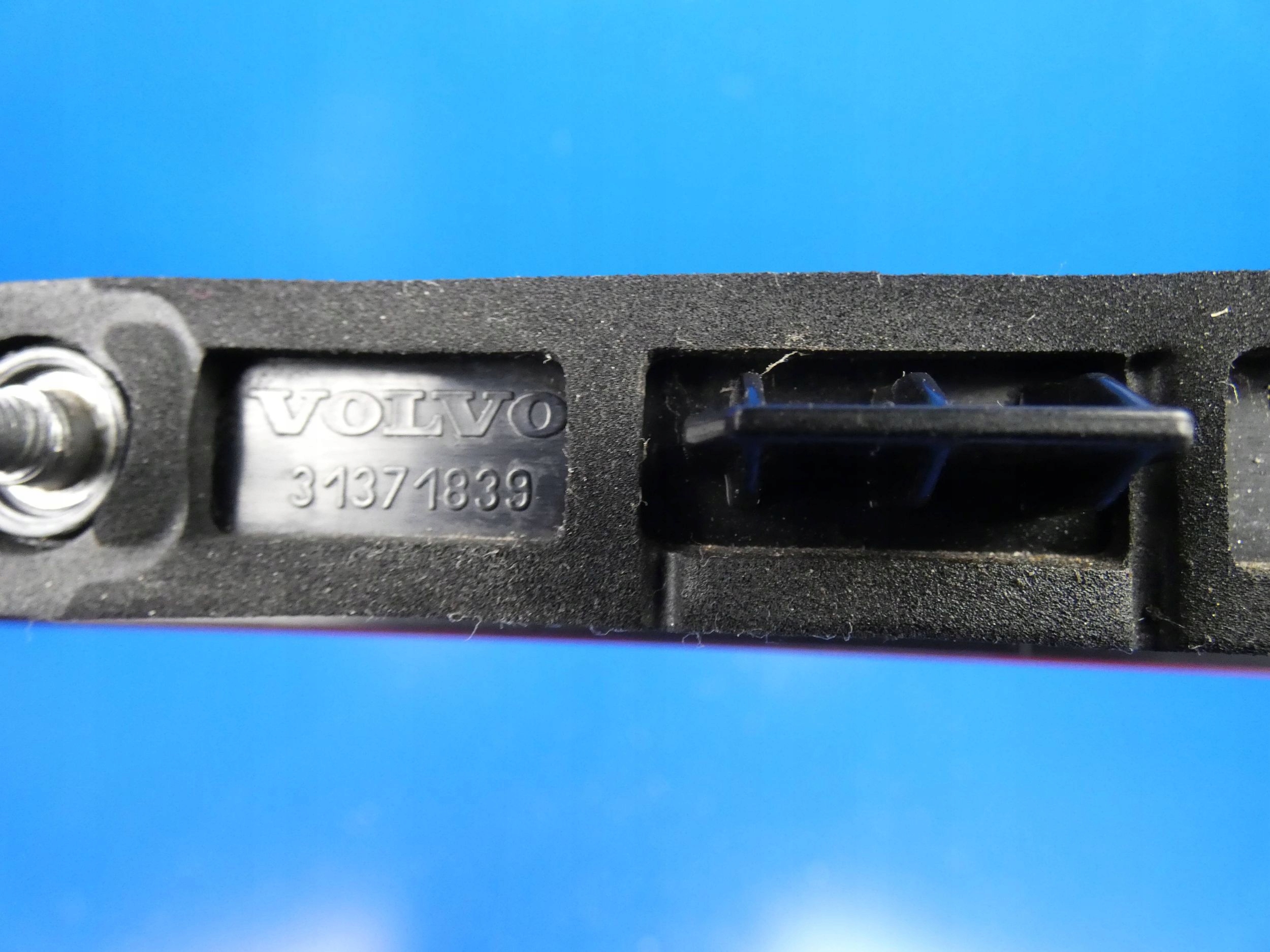 VOLVO V90 II TRZECIE light STOP STOPU Z bonnet