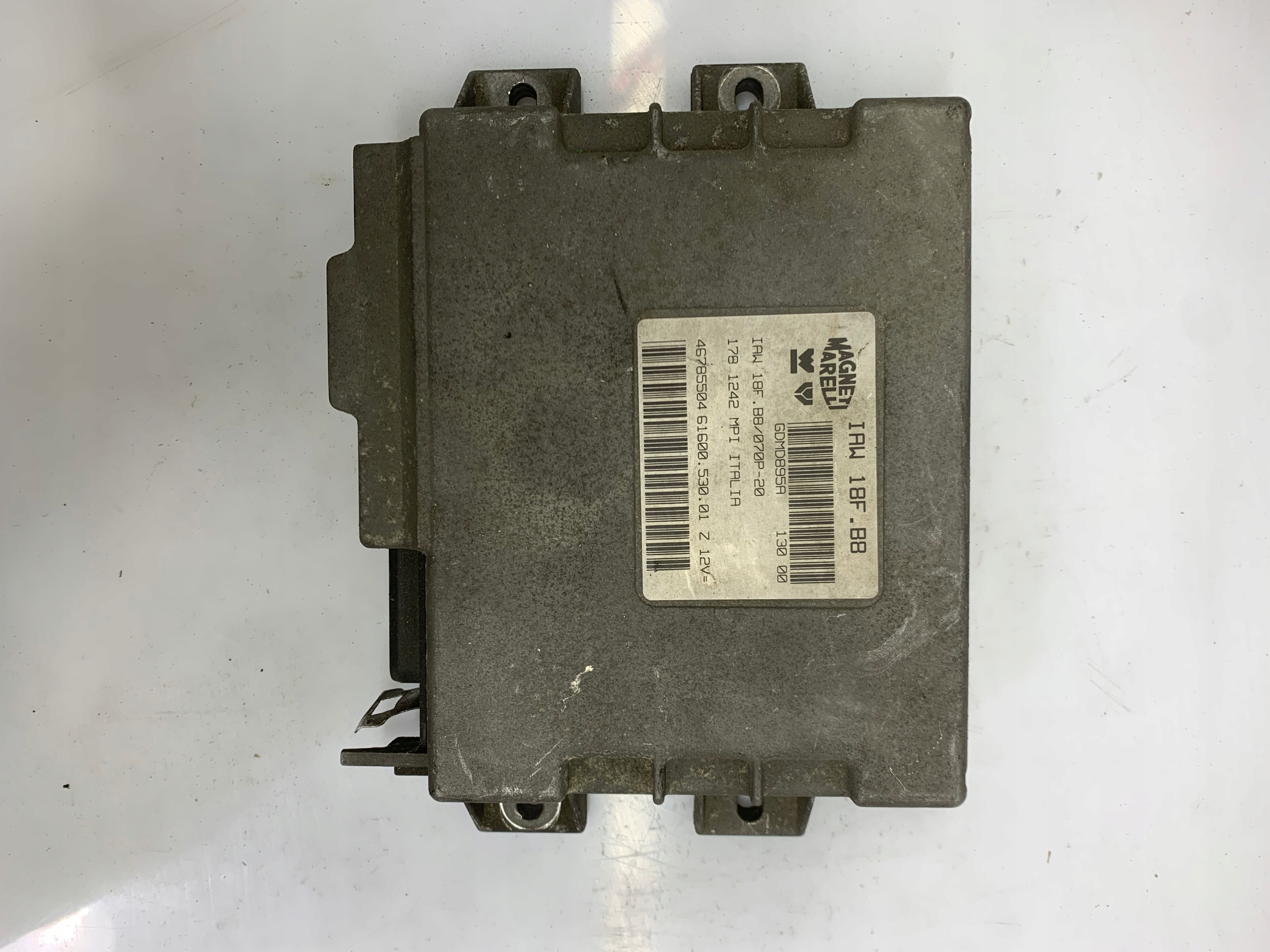 18F.B8 - Компьютер двигателя FIAT 46785504 IAW 18F. B8