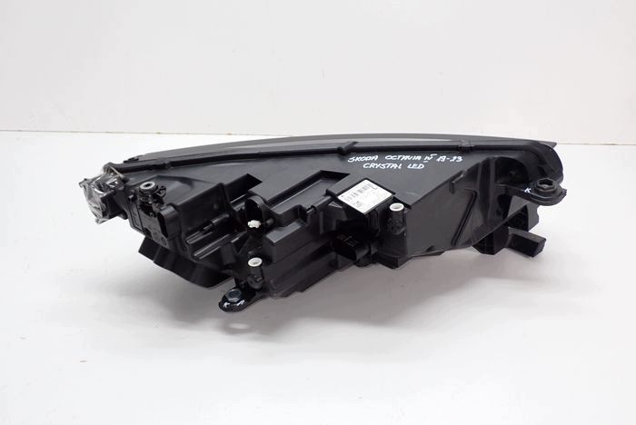 SKODA OCTAVIA IV CRYSTAL LIGHTING 19-23 reflektor left light left
