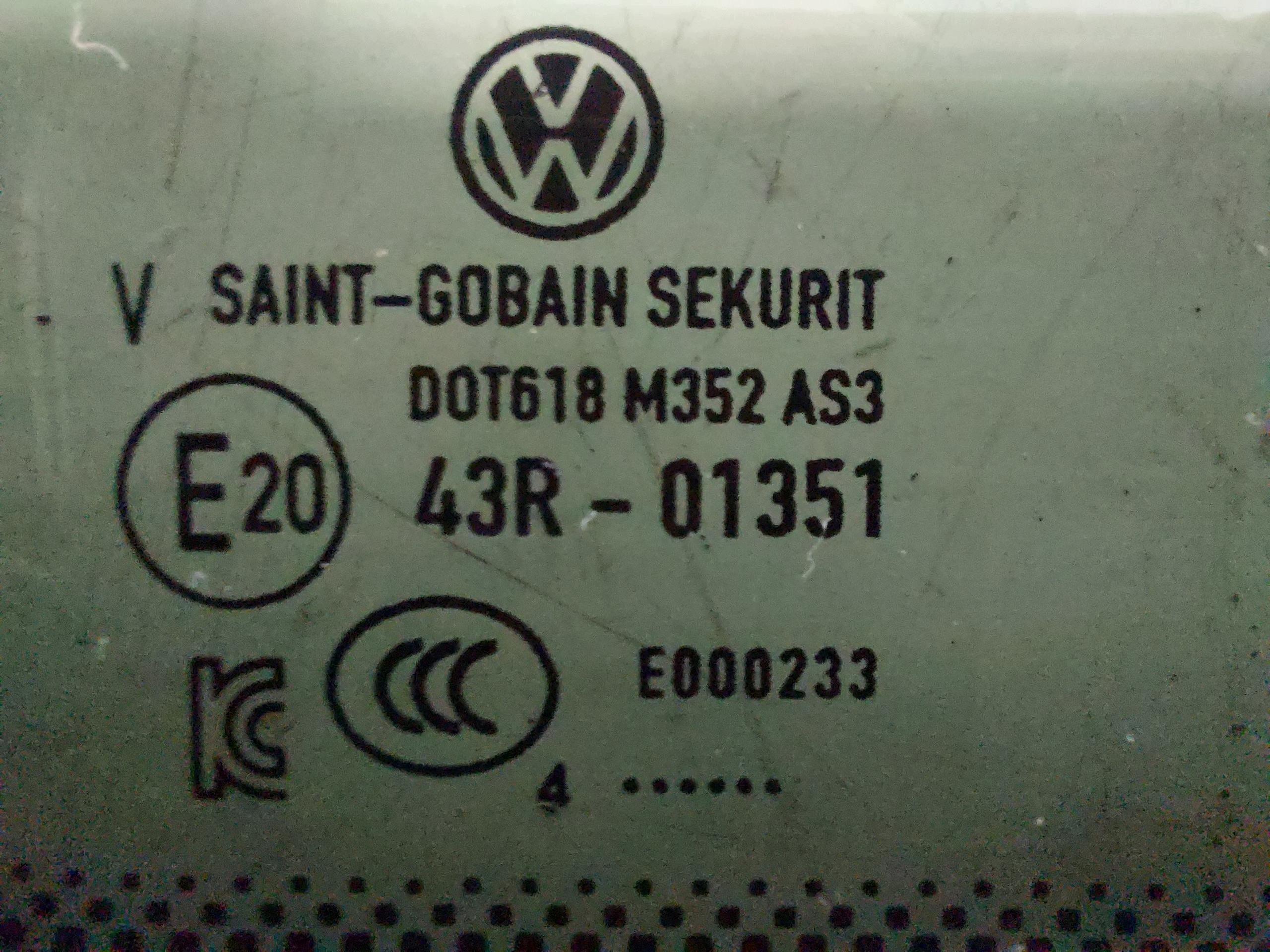 VW ID4 11A , 2024r SUV 5D window rear part left 2024 AS3