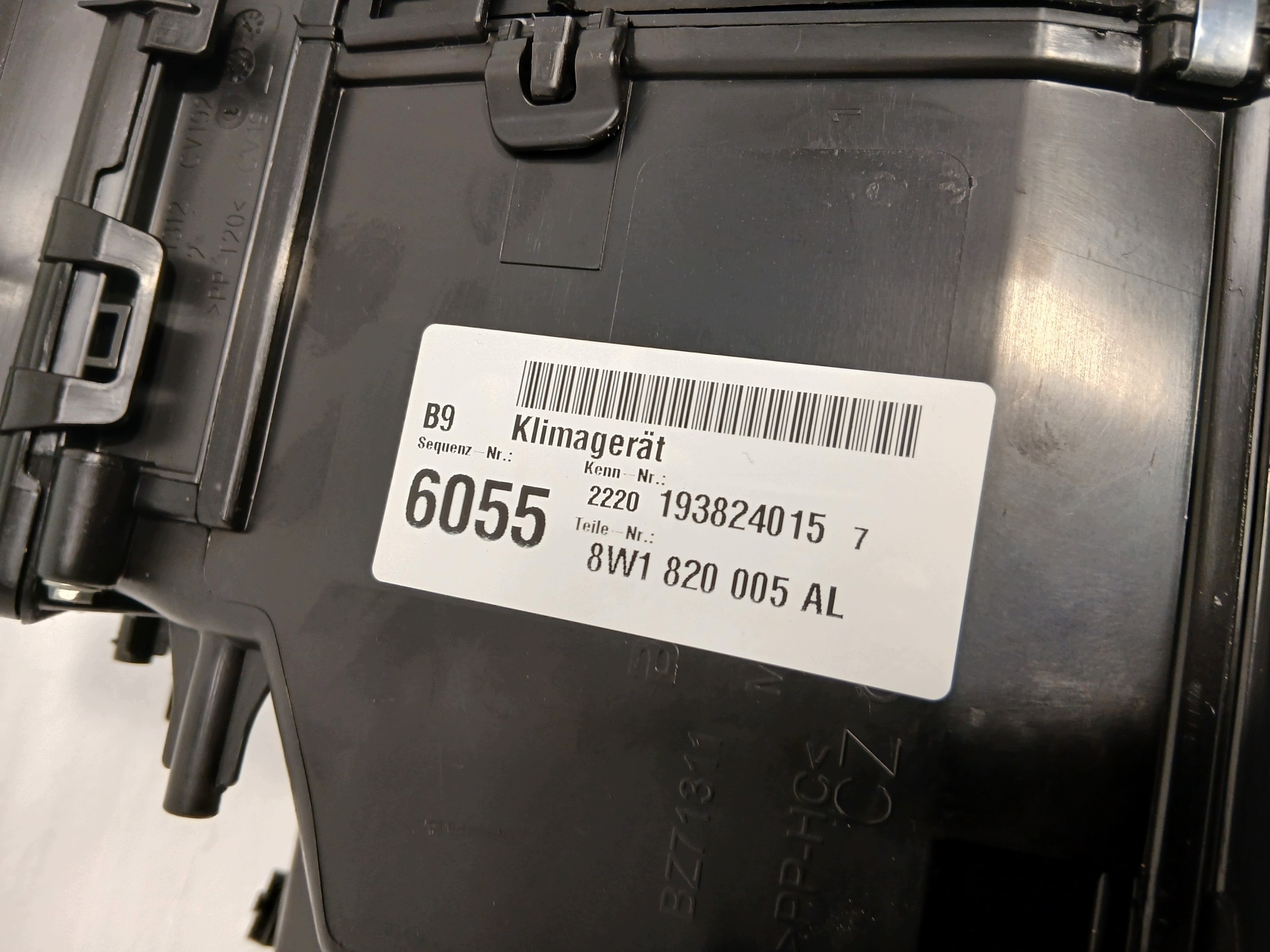 AUDI A4 B9 LIFT heater 8W1820005AL