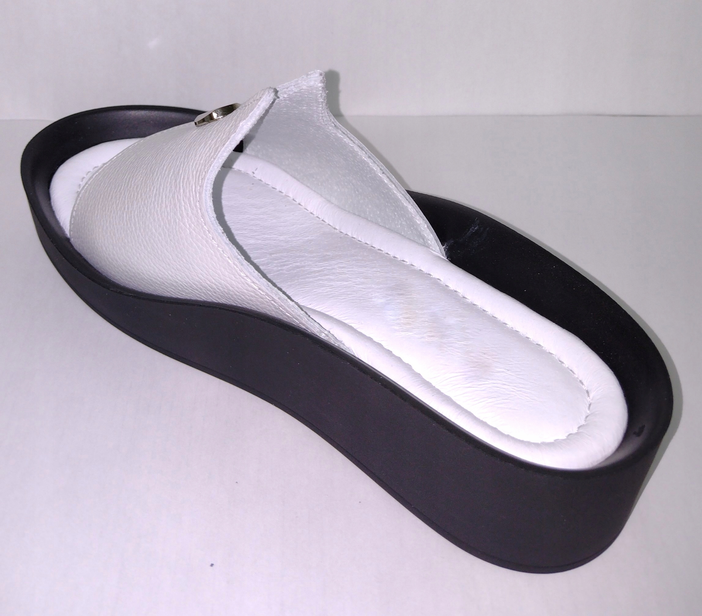 UNI-94 STYLOWE WYGODNE LEKKIE KLAPKI SKÓRA NAT 41 Rozmiar 41